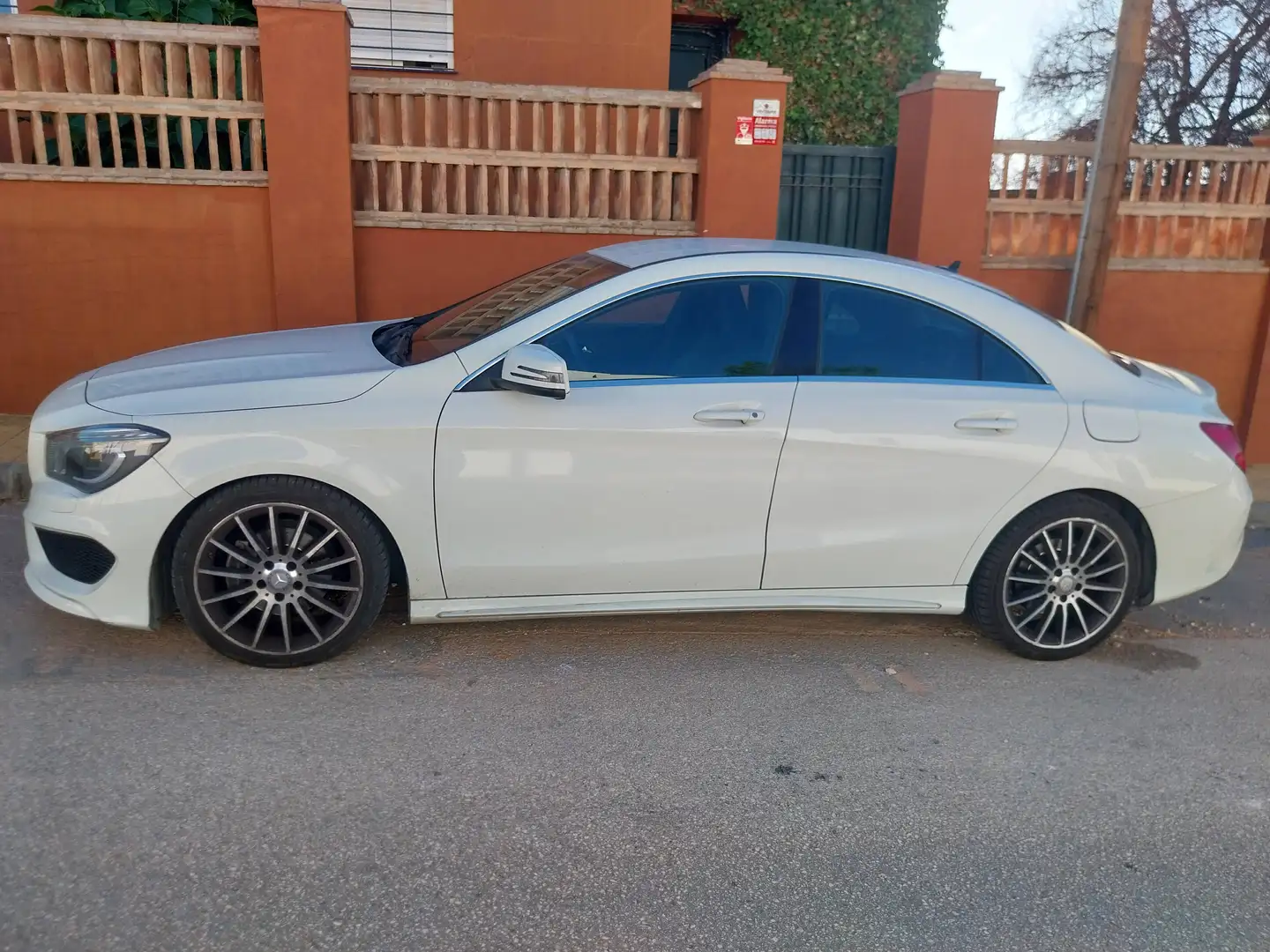 Mercedes-Benz CLA 200 CLA 200CDI AMG Line AMG Line Blanco - 2