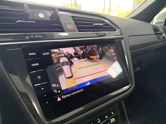 Volkswagen Tiguan view 17