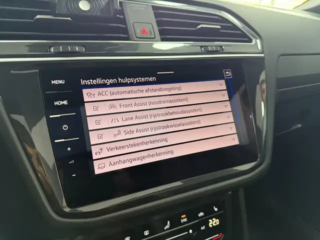 Volkswagen Tiguan view 16
