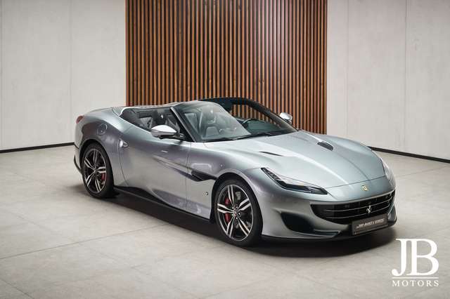 Imagine Ferrari Portofino LED Carbon JBL 360° Kamera Alcantara