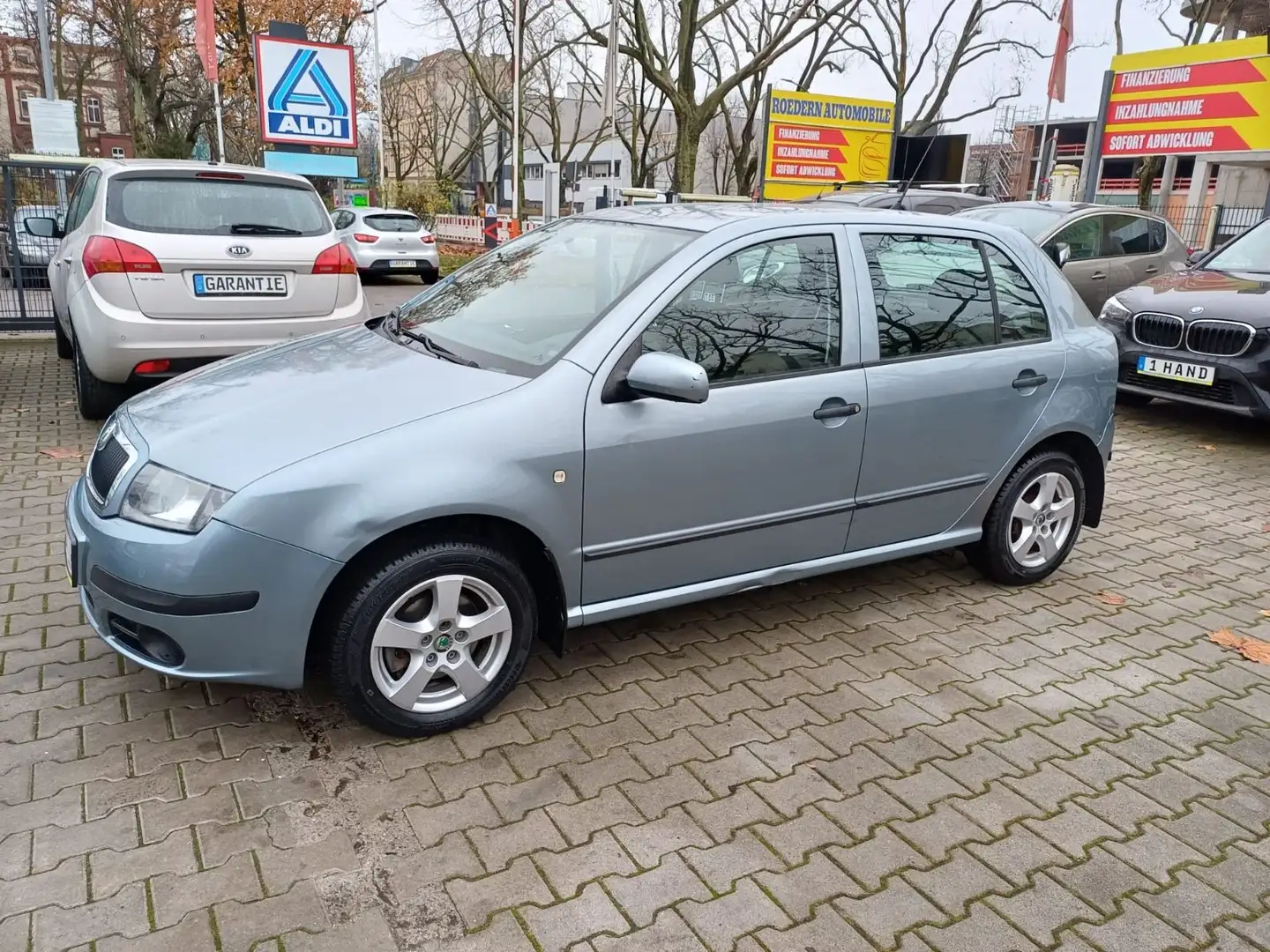 Skoda Fabia Extra*1HAND*AUTOMATIK Grau - 1