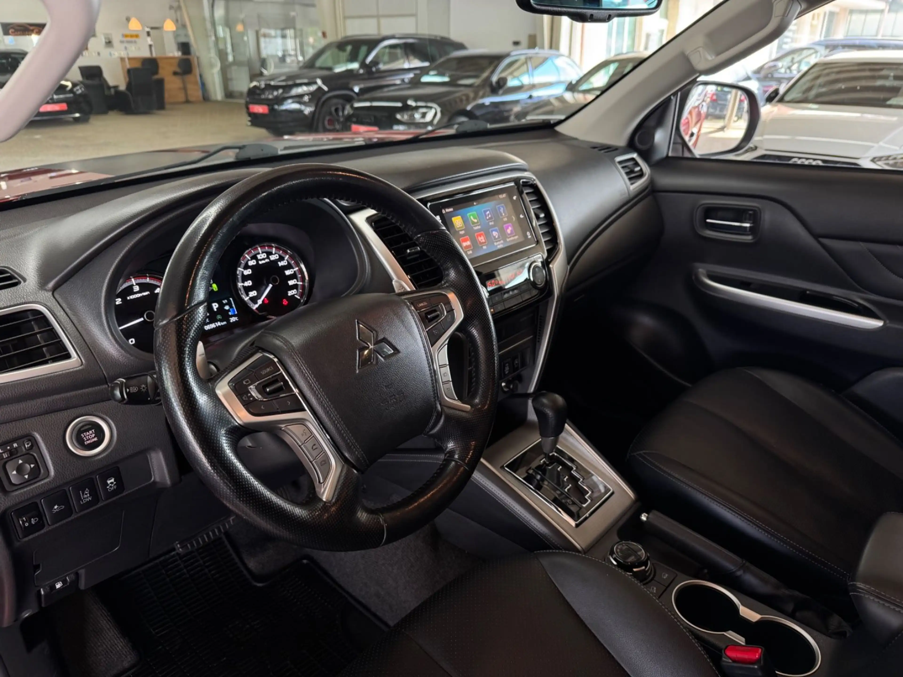 Mitsubishi L200 Top D-Kab 4WD H-Top *STHZ*SHZ*APP*AHK*19%* — photo 11