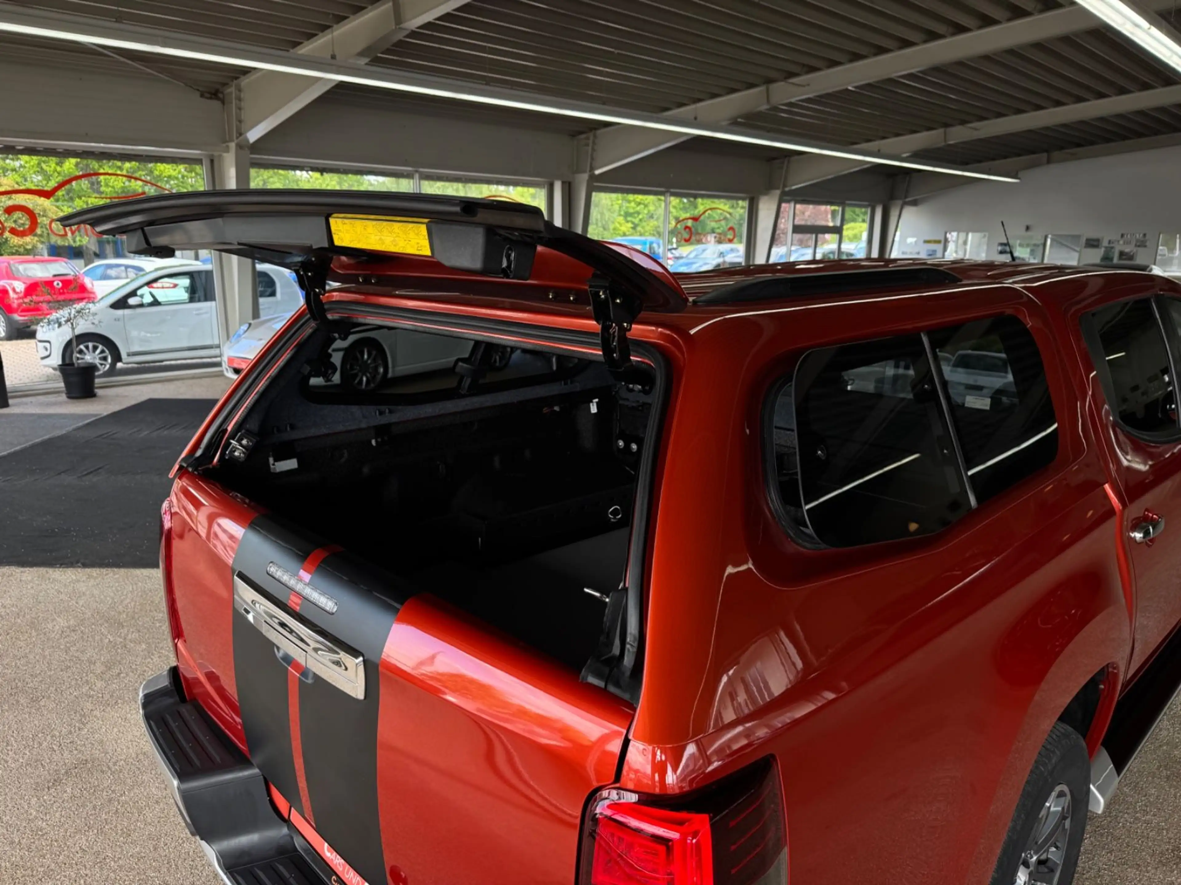 Mitsubishi L200 Top D-Kab 4WD H-Top *STHZ*SHZ*APP*AHK*19%* — photo 6