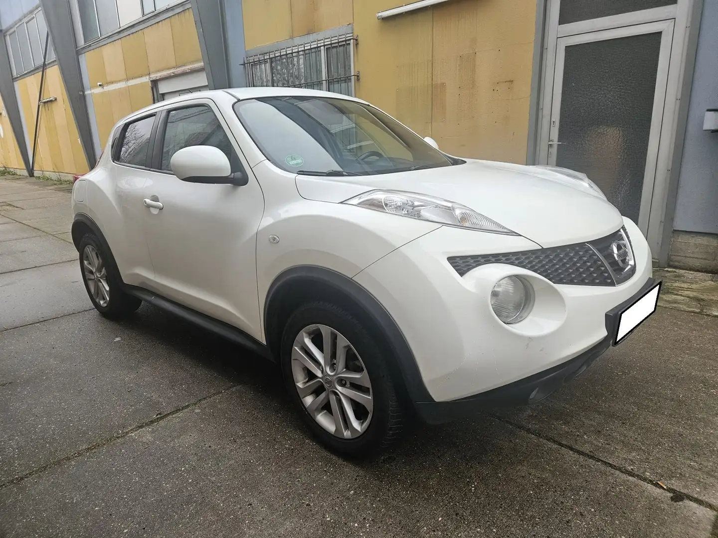 Nissan Juke Juke 1.6 DIG-T ALL-MODE 4x4i CVT Tekna Weiß - 2