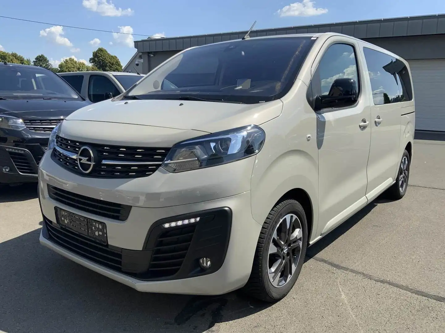Opel Zafira Life Edi. M+8 Sitze+Navi+HeadUp+Tempo+SHZ Šedá - 1