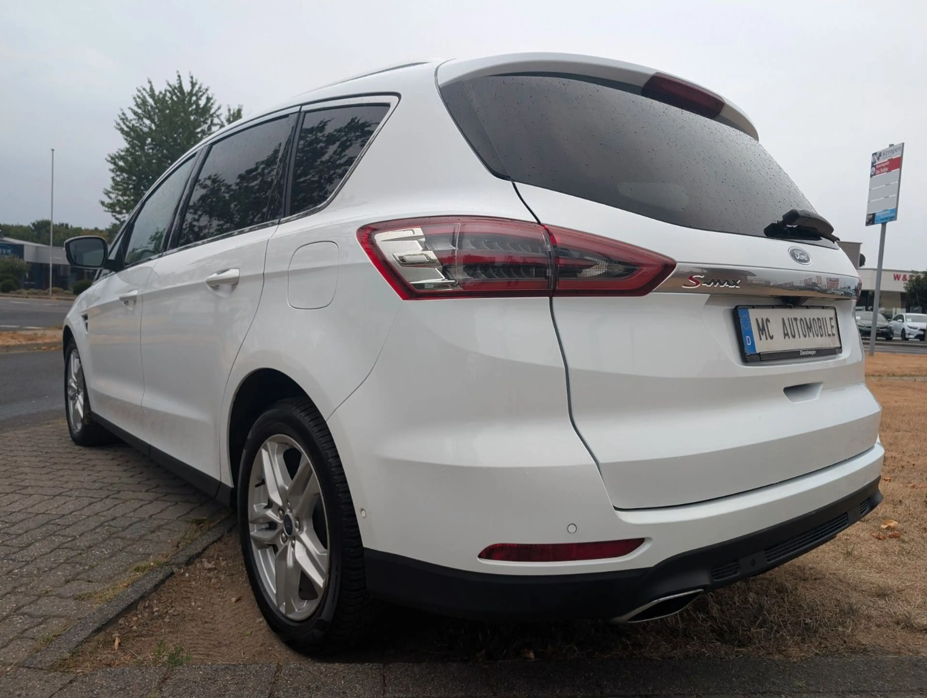 Ford S-Max S-MAX Titanium*1-HAND*7-SITZE*PDC*KAMERA ! — photo 10