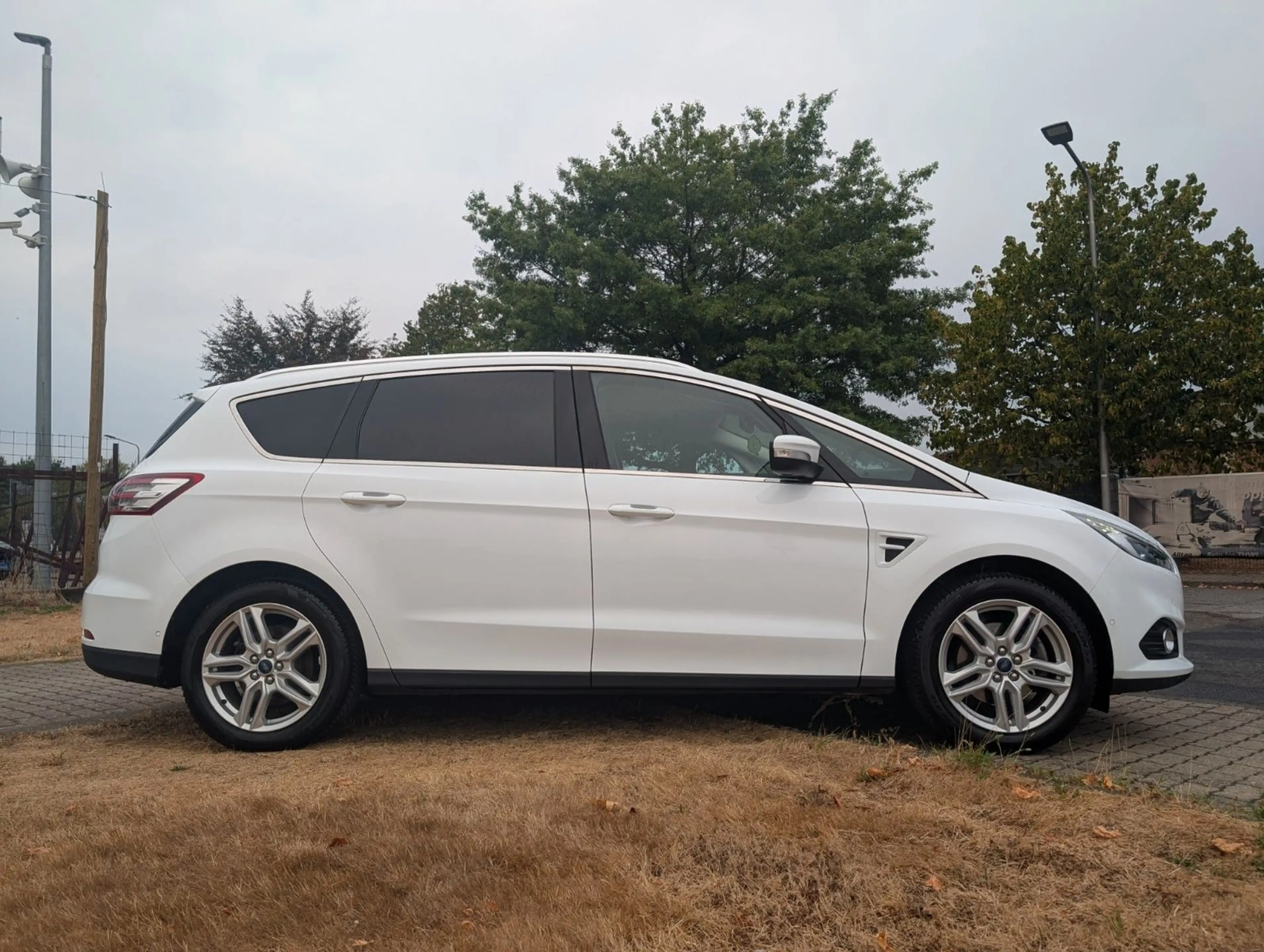 Ford S-Max S-MAX Titanium*1-HAND*7-SITZE*PDC*KAMERA ! — photo 7