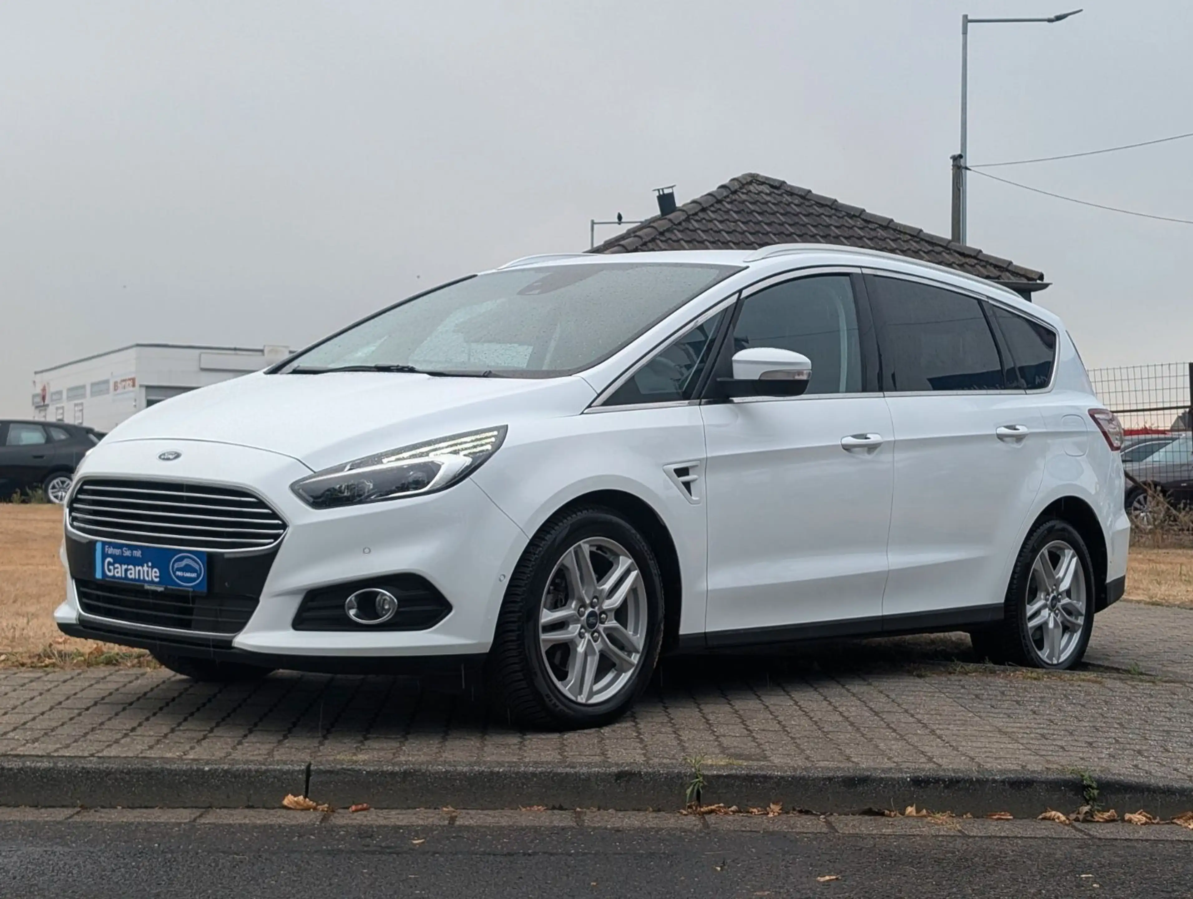 Ford S-Max S-MAX Titanium*1-HAND*7-SITZE*PDC*KAMERA ! — photo 12
