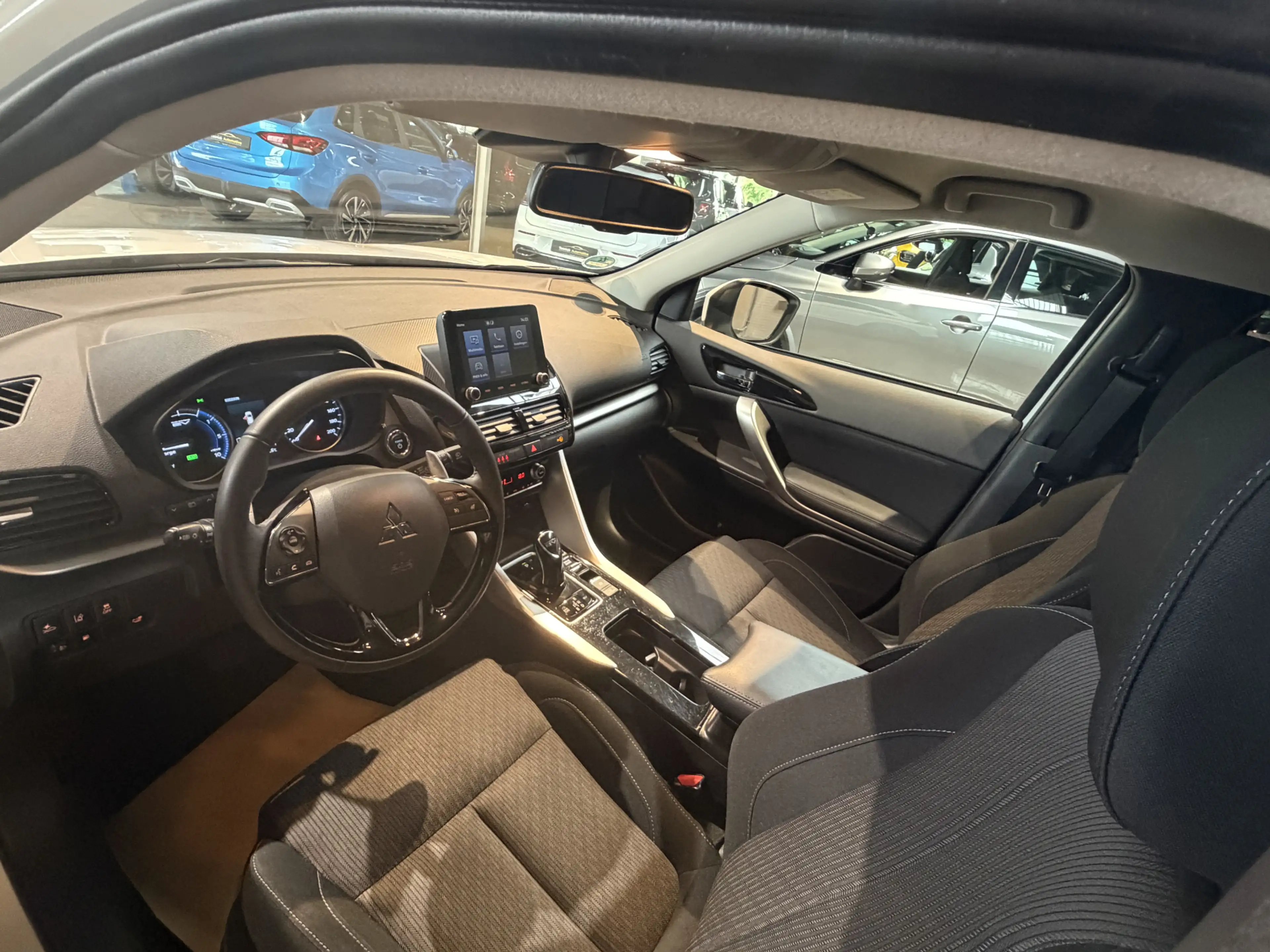 Mitsubishi Eclipse Cross 2.4 PHEV Instyle Adaptive Cruise control | — photo 9