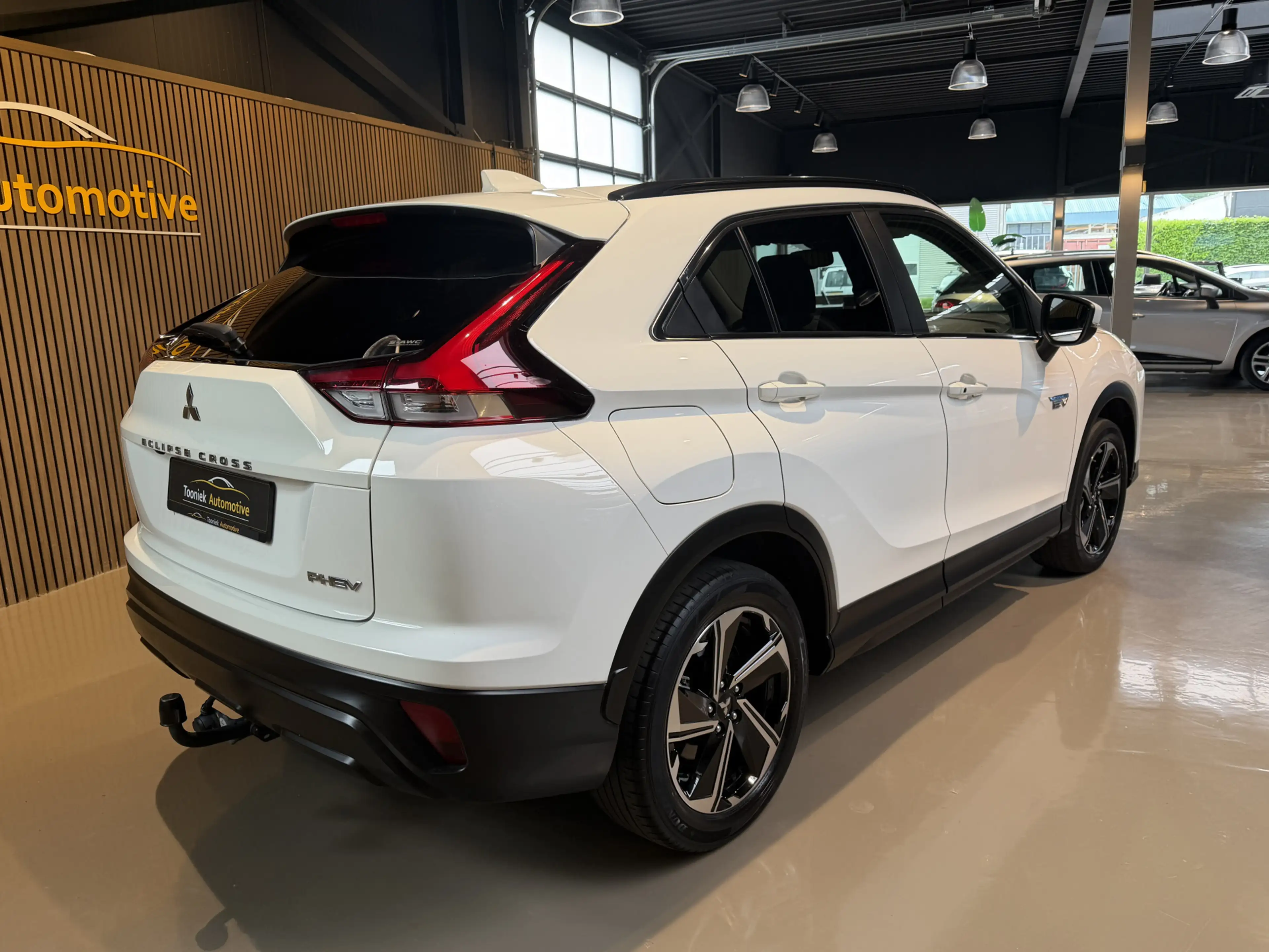Mitsubishi Eclipse Cross 2.4 PHEV Instyle Adaptive Cruise control | — photo 3
