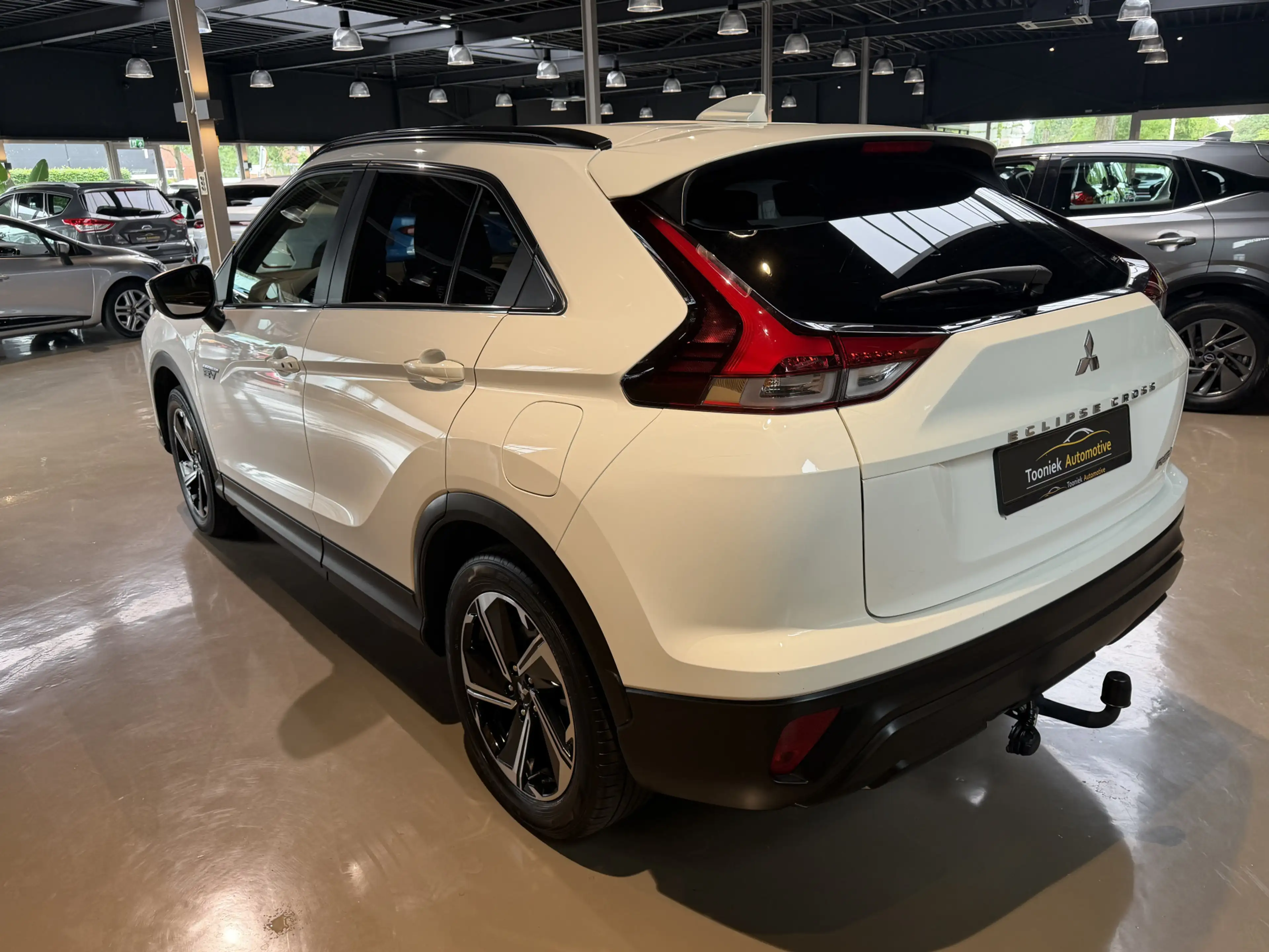 Mitsubishi Eclipse Cross 2.4 PHEV Instyle Adaptive Cruise control | — photo 5