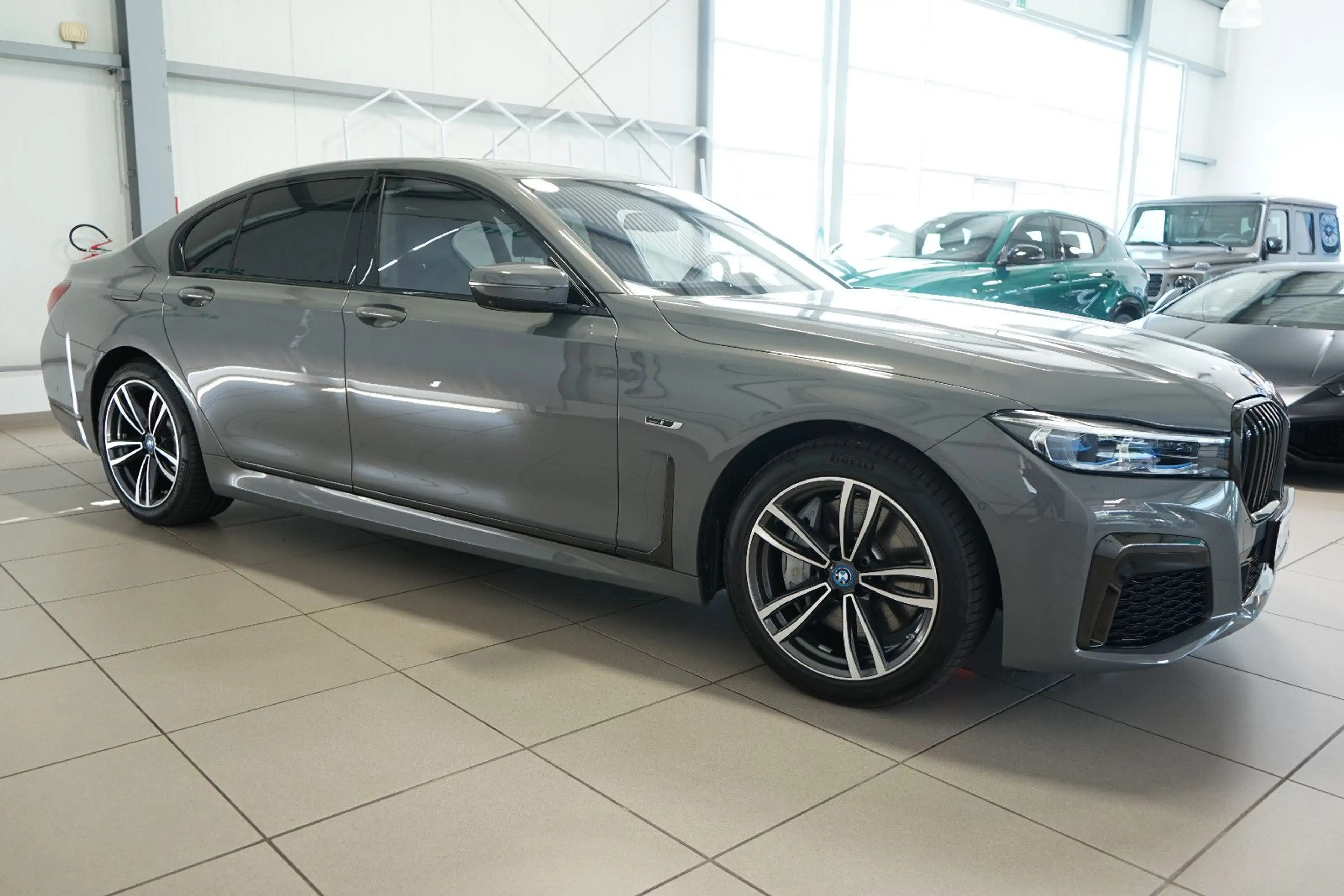 BMW 745 e M Sport Massage+HK+FondEntertainment+Luftf. — photo 6