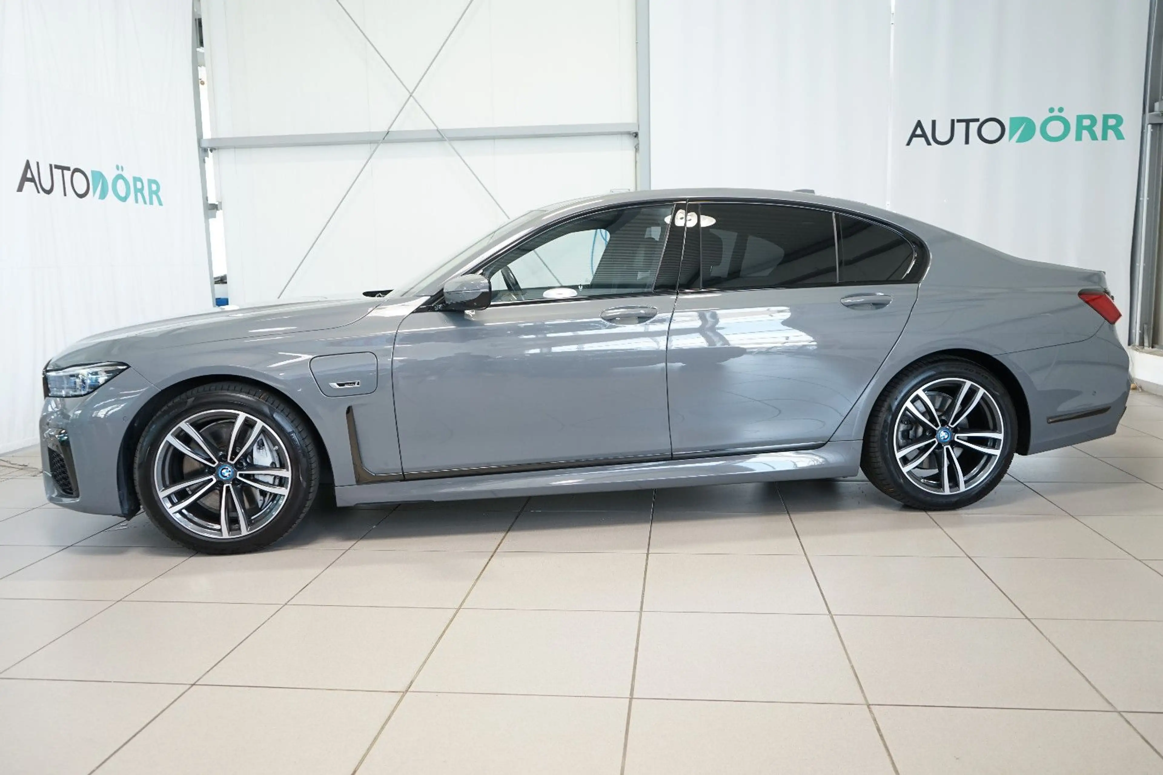 BMW 745 e M Sport Massage+HK+FondEntertainment+Luftf. — photo 2
