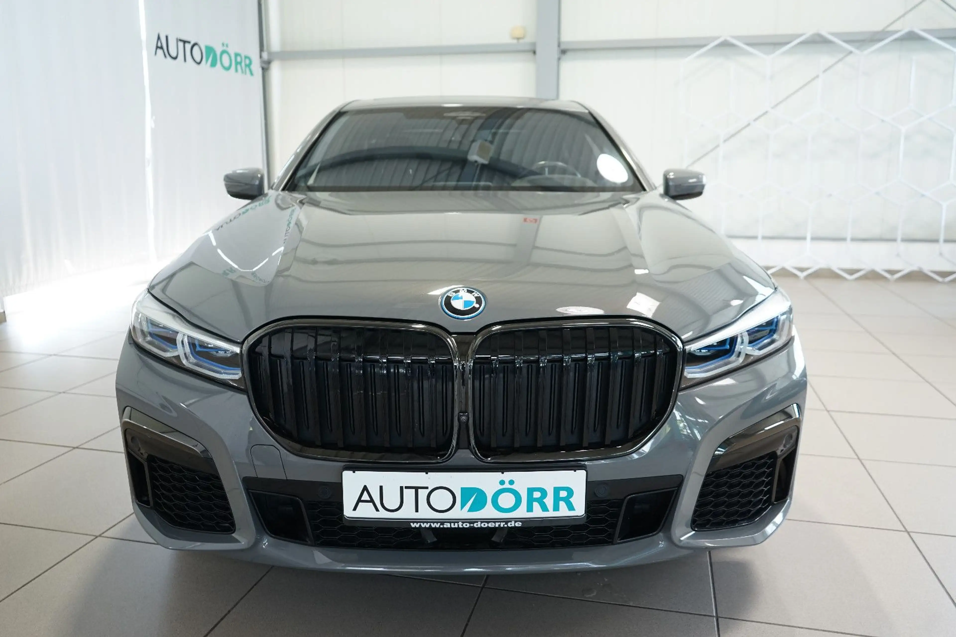 BMW 745 e M Sport Massage+HK+FondEntertainment+Luftf. — photo 7