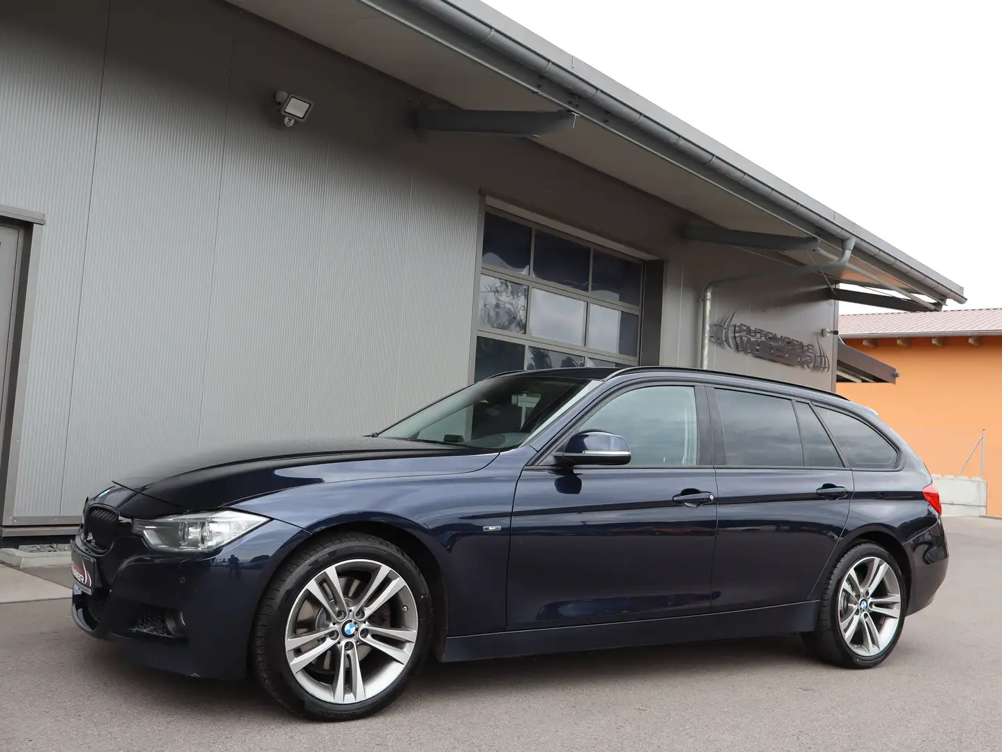 BMW 330 d Touring xDrive Aut. *SPORT-LINE*XENON*NAVI*AHK* Bleu - 1