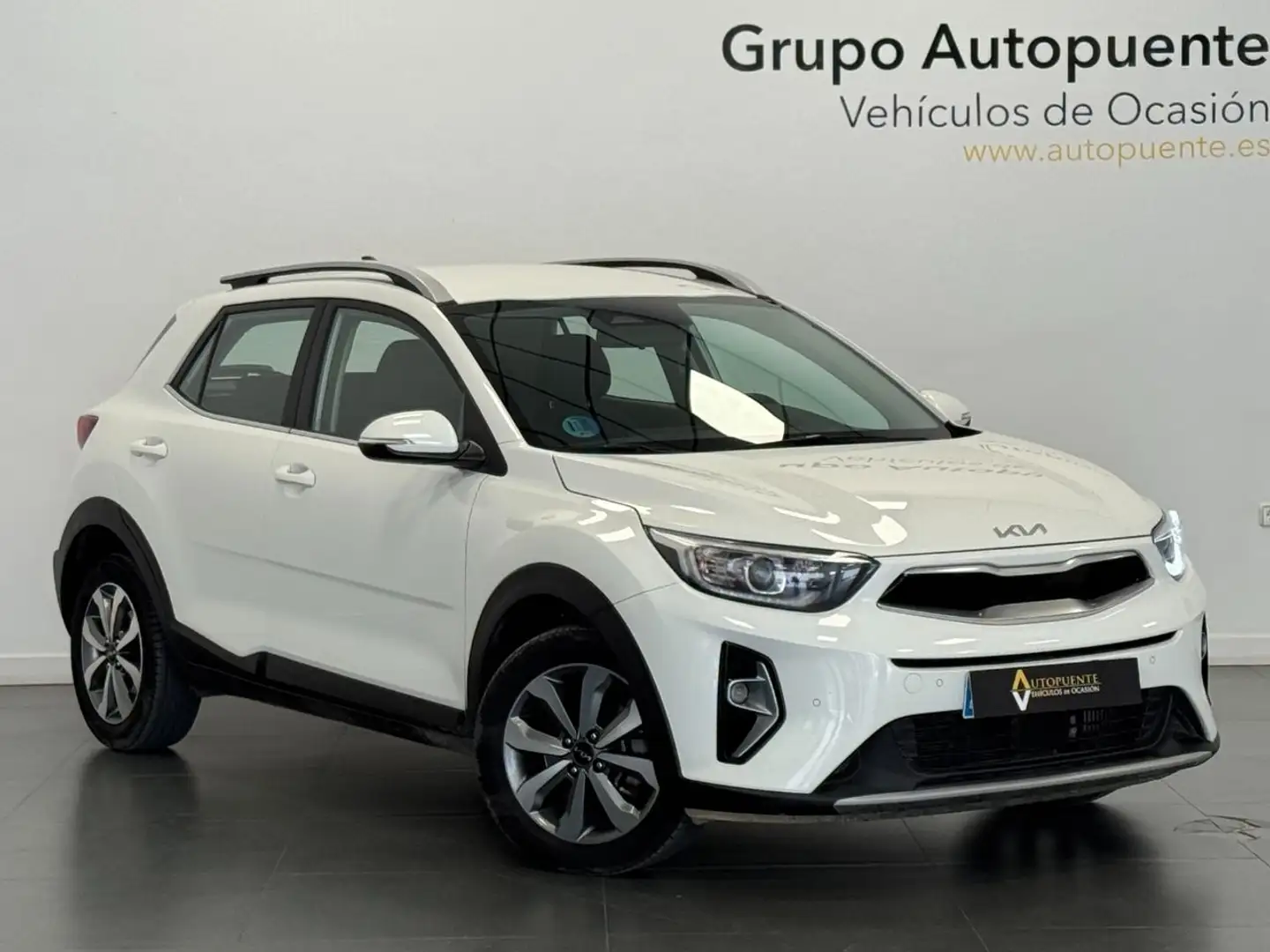 Kia Stonic DRIVE Blanco - 1