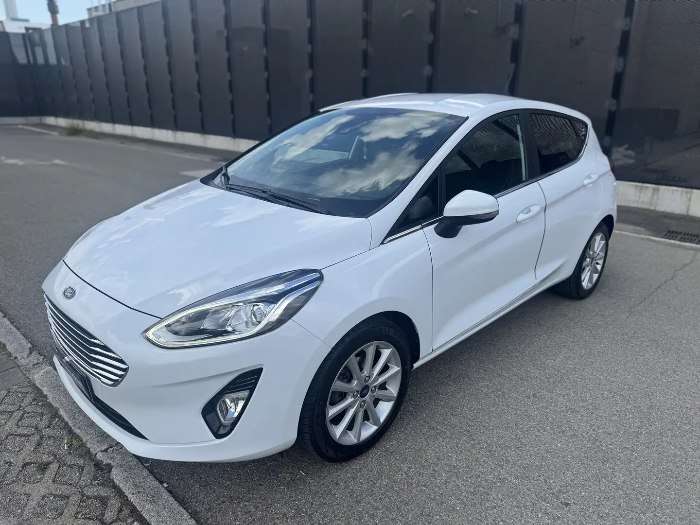 Ford Fiesta 5p 1.1 85cv my19 Weiß - 2