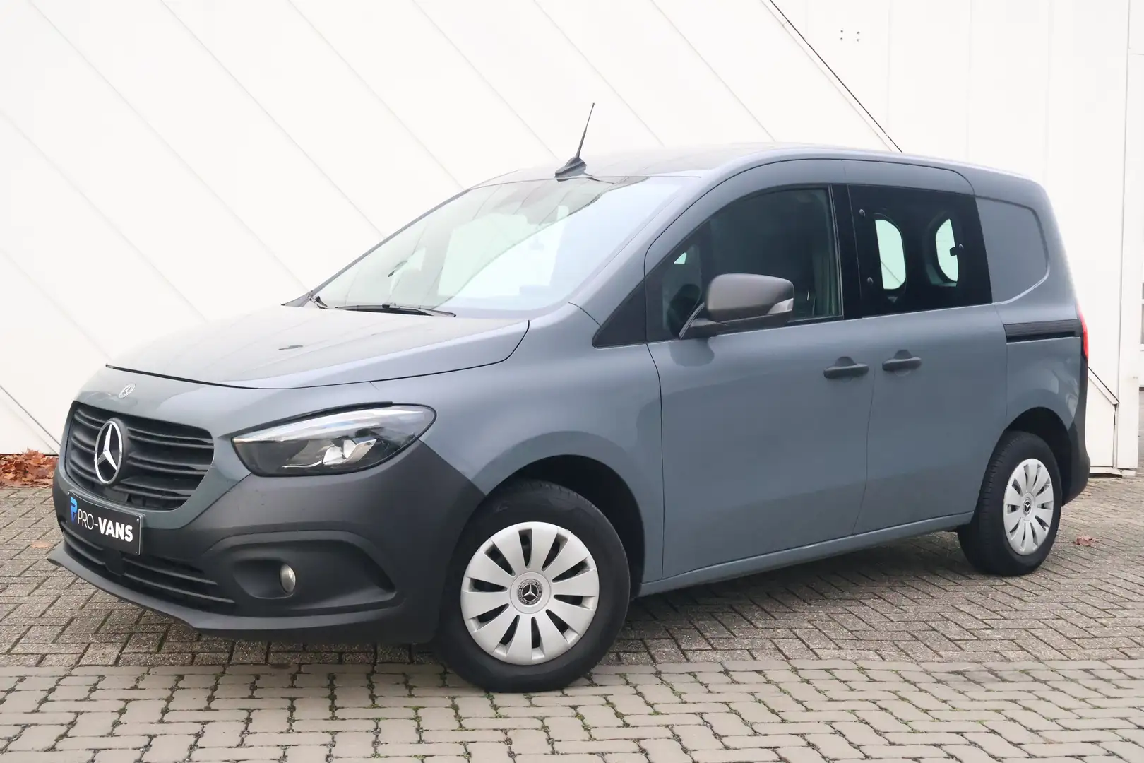 Mercedes-Benz Citan 108 CDI 75 PK MT6| Airco| Carplay| CC| Camera| LED Gris - 1