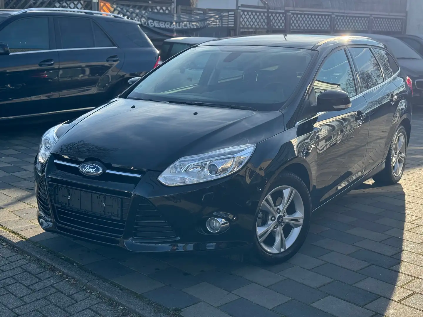 Ford Focus Titanium/LED/Xenon/Cam/Keyless/Neu-Tüv Noir - 1