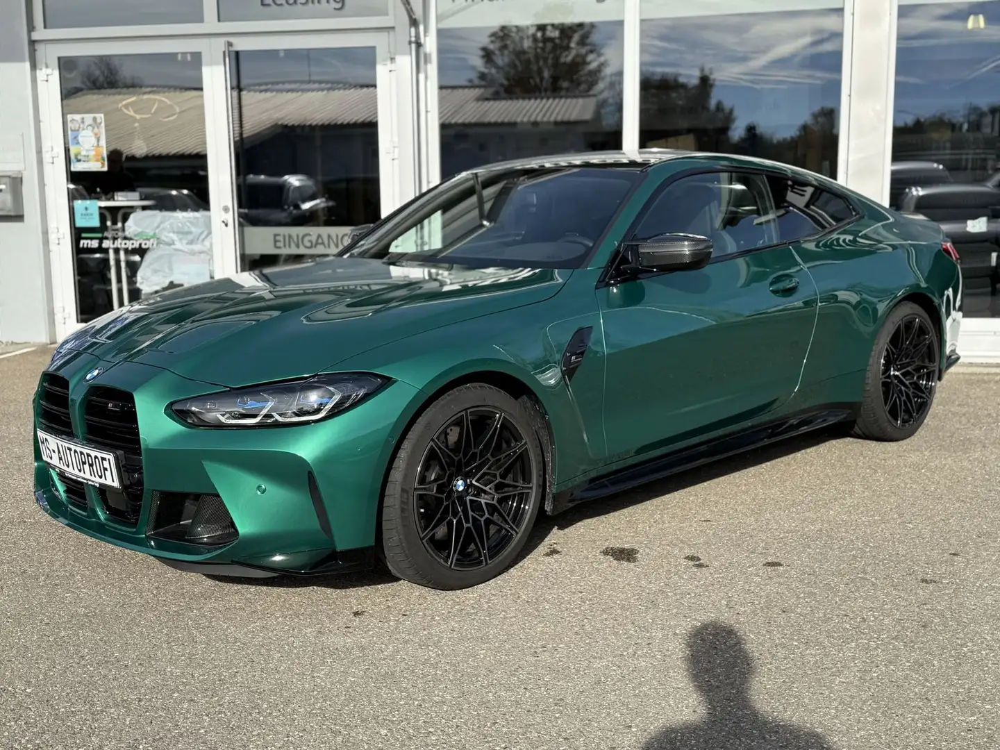 BMW M4 xDrive Competition VOLLAUSTATTUNG Vert - 1
