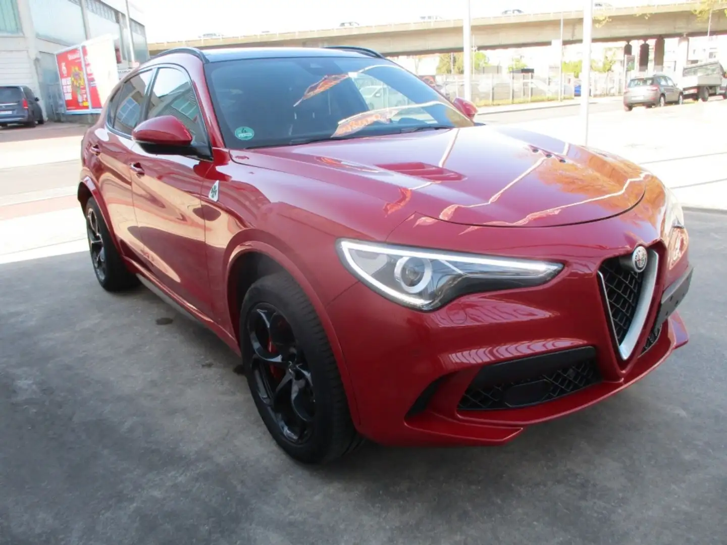 Alfa Romeo Stelvio 2.9 Bi-Turbo Q4 Quadrifoglio AT8 Rood - 1