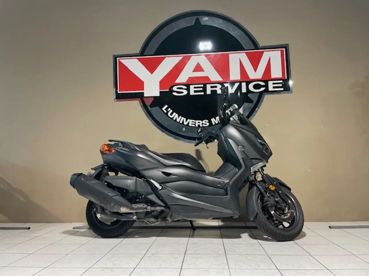 Yamaha X-Max 400