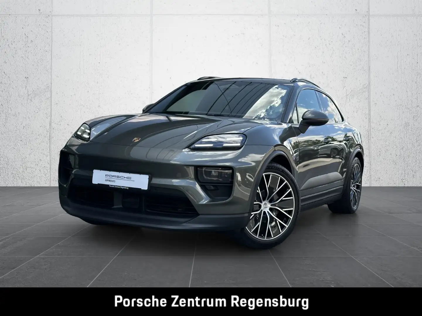 Porsche Macan 4 AHK PANO BOSE Grün - 2