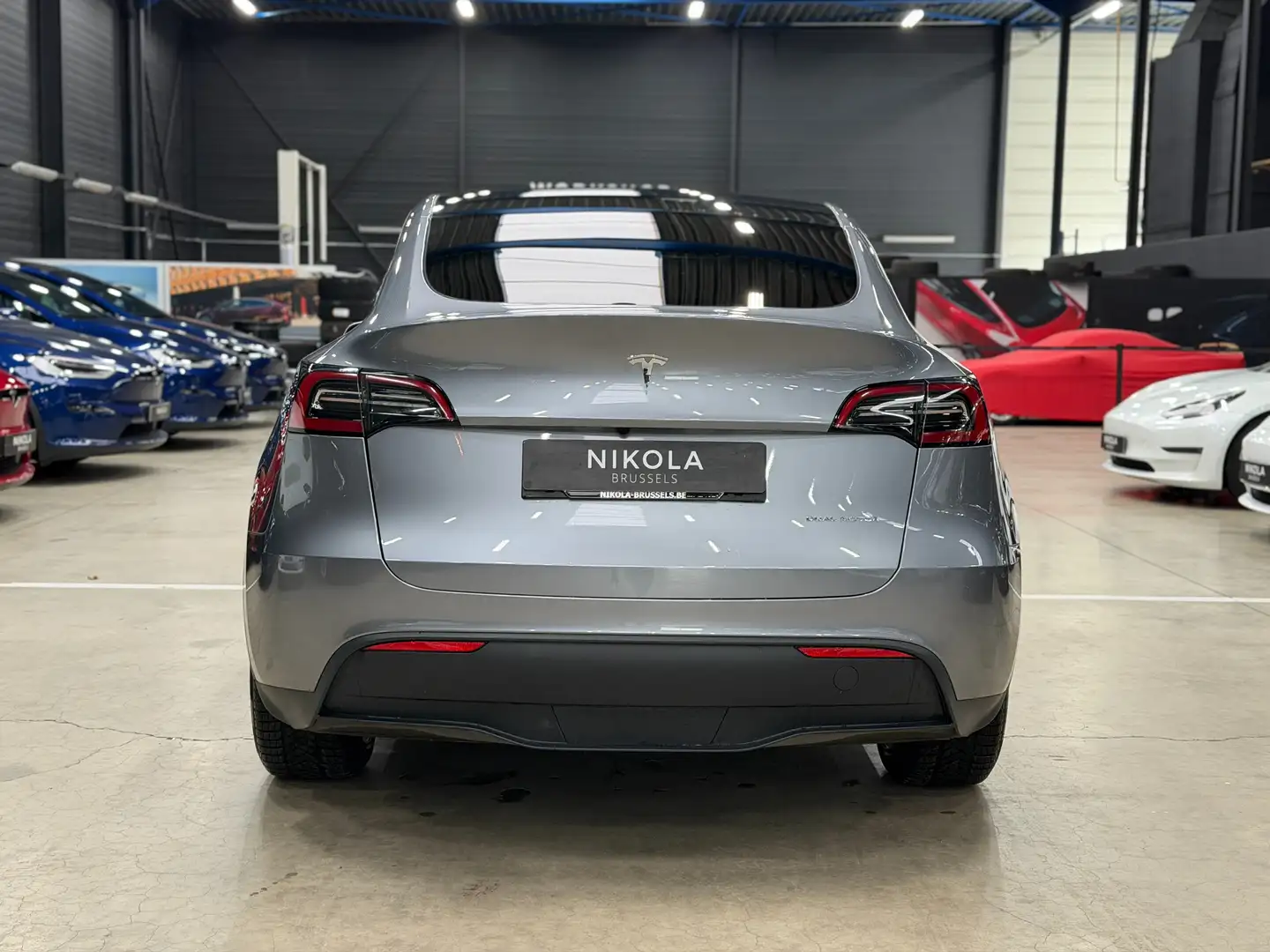 Tesla Model Y Model Y LONG RANGE AWD - LOW MILEAGE - TOW HOOK Gris - 2