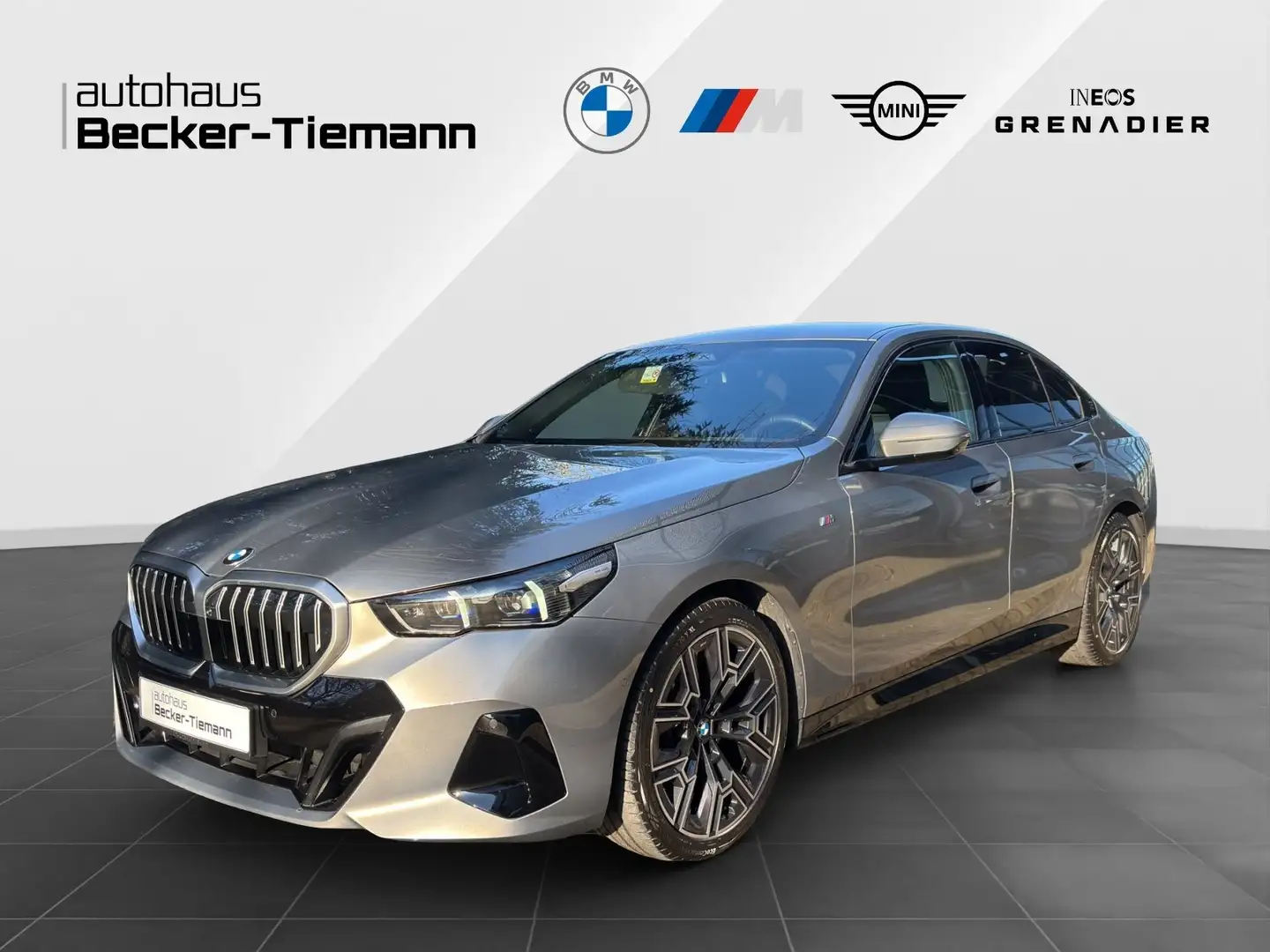 BMW 520 d Limousine M Sport | AHK | DA+| 360° | HarmanK | Grau - 1