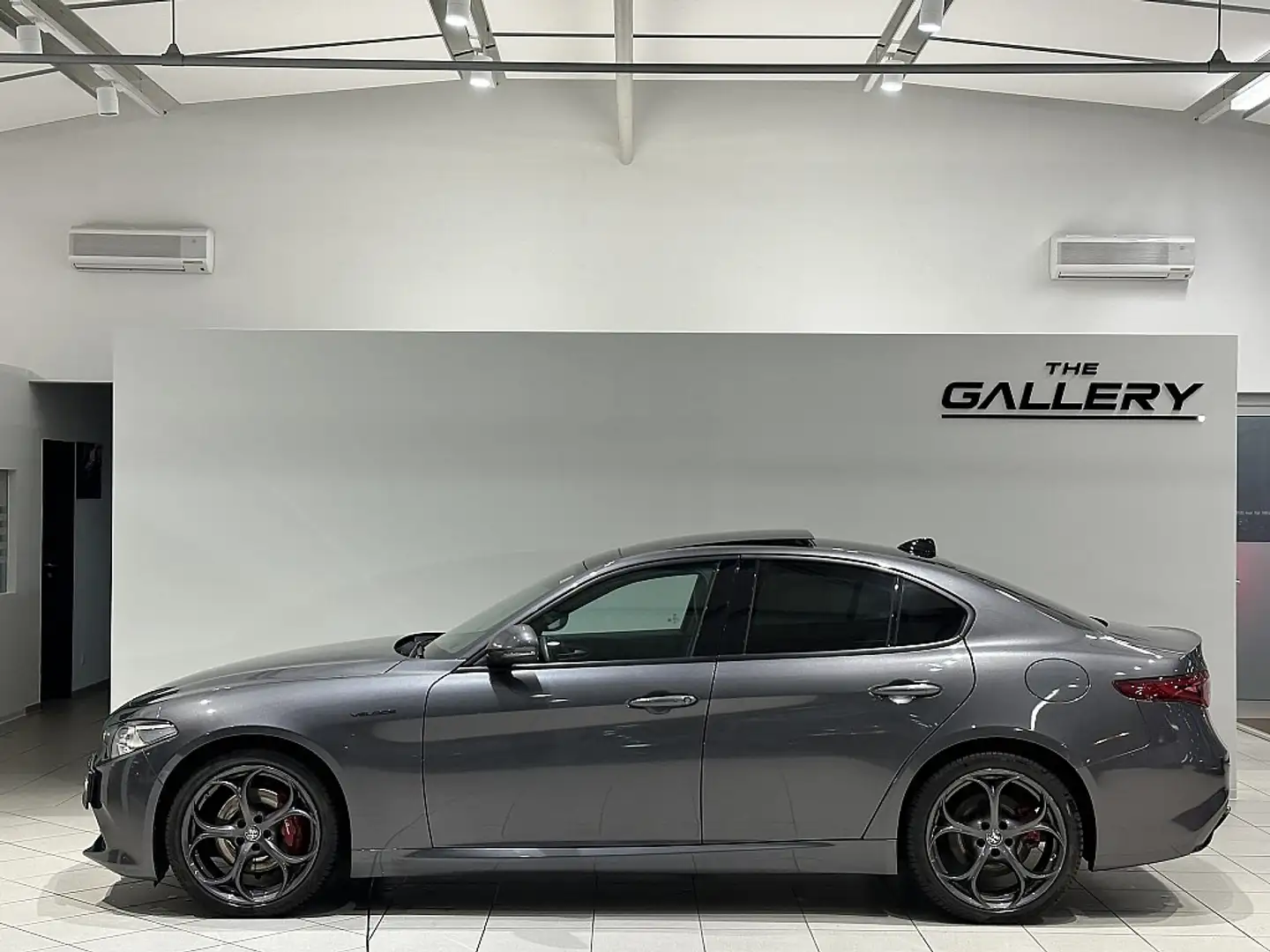 Alfa Romeo Giulia Veloce Q4 2,2 210 Allrad*Vollausstattung*MwSt.*... Šedá - 1