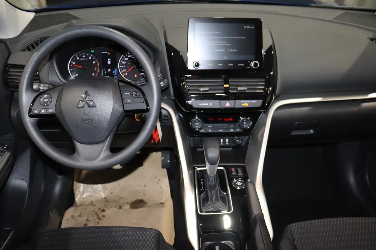 Mitsubishi Eclipse Cross снимка Mitsubishi Eclipse Cross