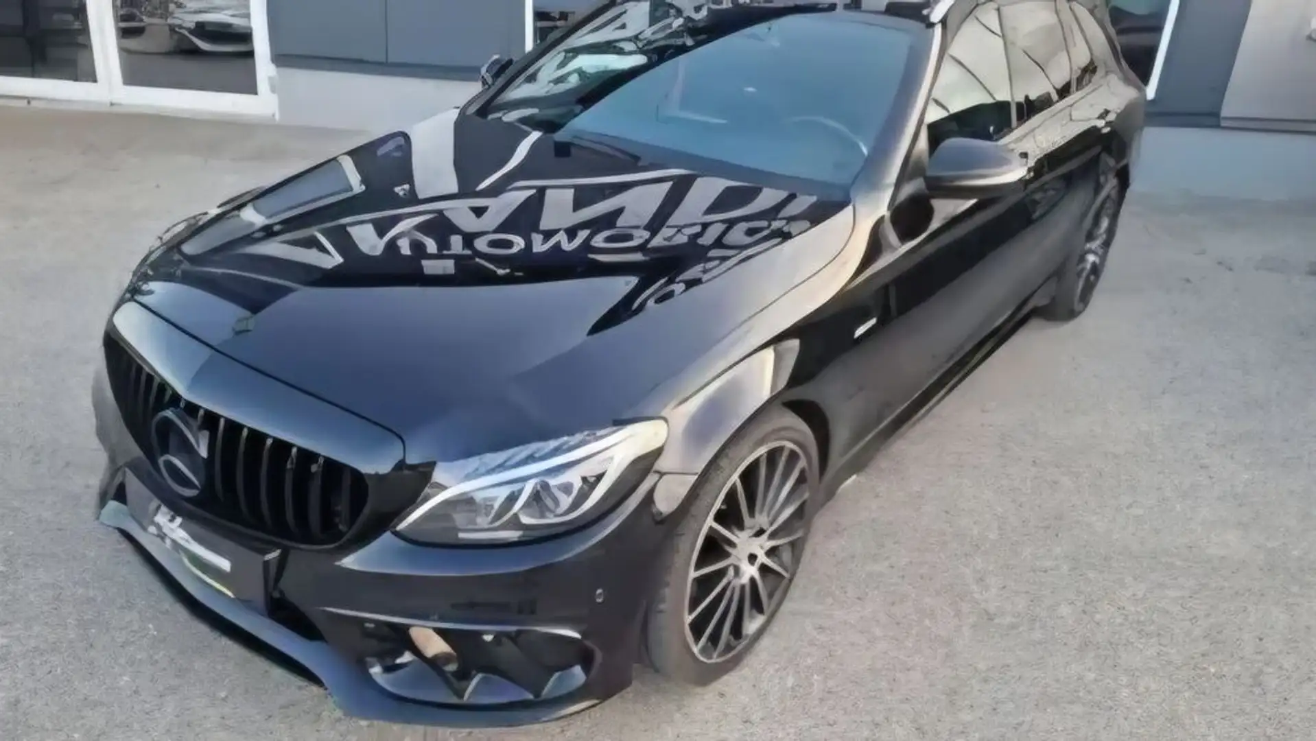 Mercedes-Benz C 43 AMG 4MATIC Aut. Schwarz - 2
