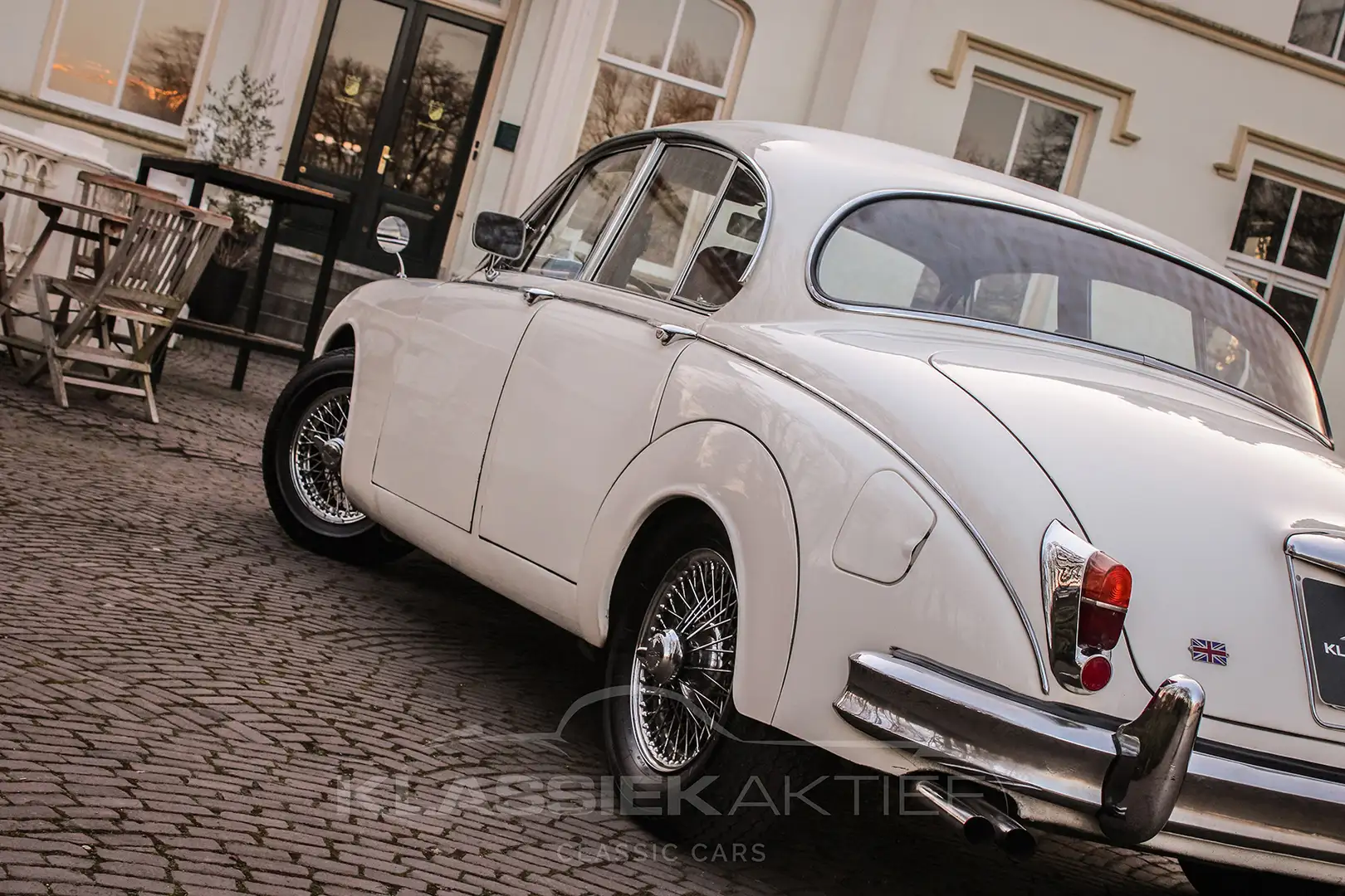 Jaguar MK II MKII 2.4 Saloon Overdrive Bílá - 2