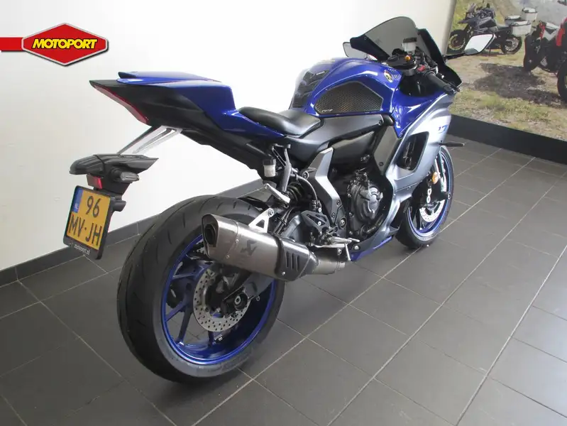 Yamaha YZF-R7 - foto 2