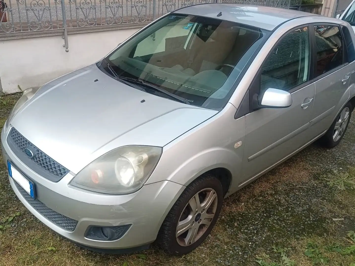 Ford Fiesta 1.4 TDCi 5 Porte Unico Prop. Commercianti Argento - 1