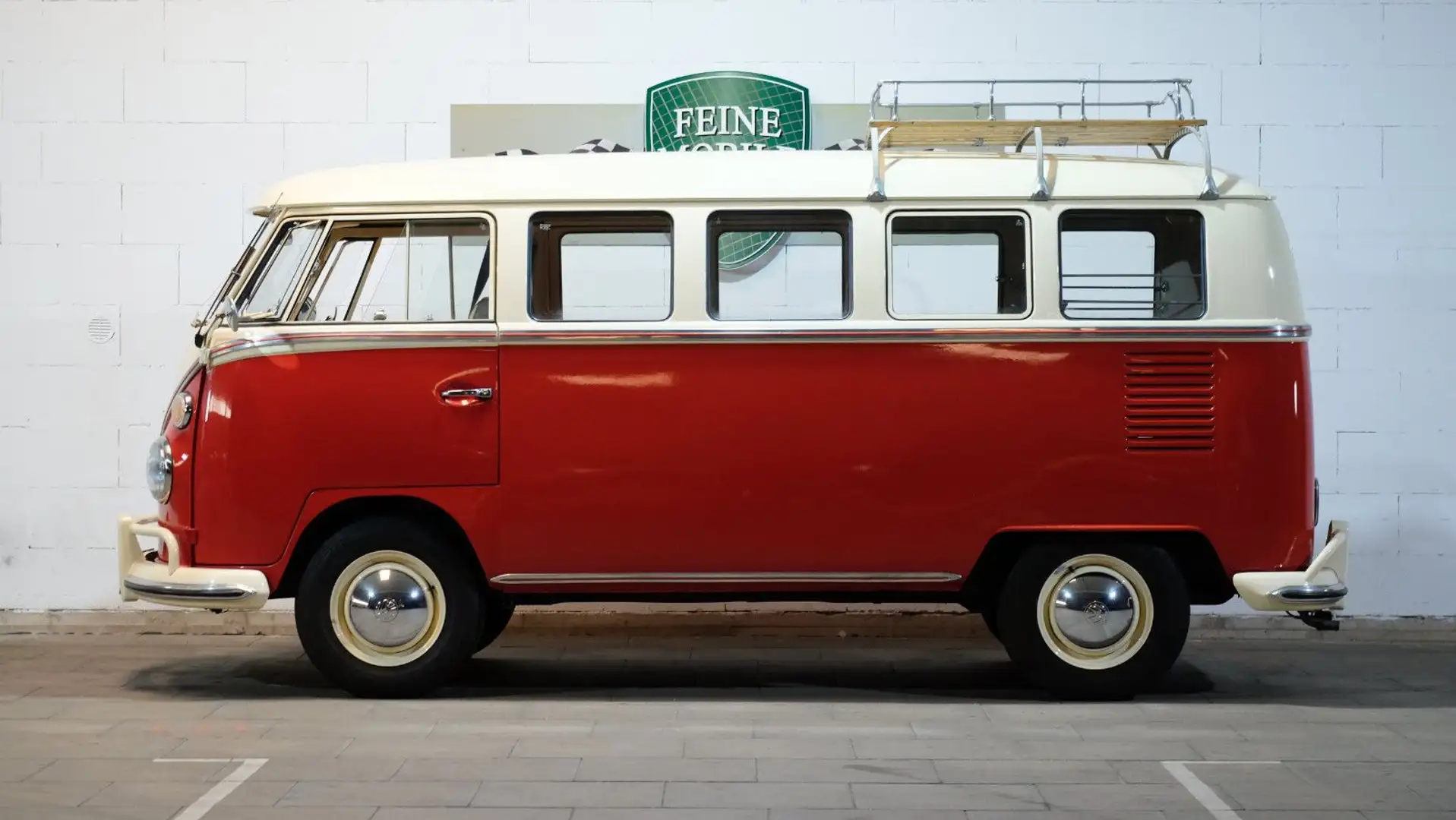 Volkswagen T1 Bus Deluxe mit Safari-Fenstern, restauriert Rouge - 2