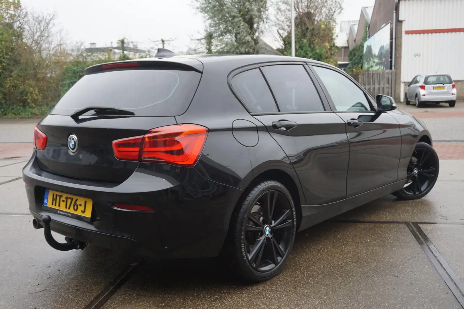 BMW 116 1-serie 116d Corporate Lease Essential * Stoelverw Zwart - 2