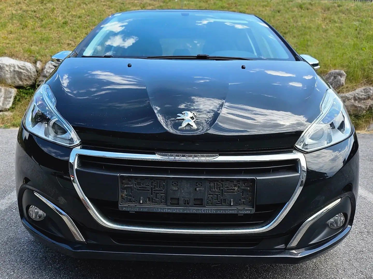Peugeot 208 Style / Pickerl Neu 07/2026 Schwarz - 2