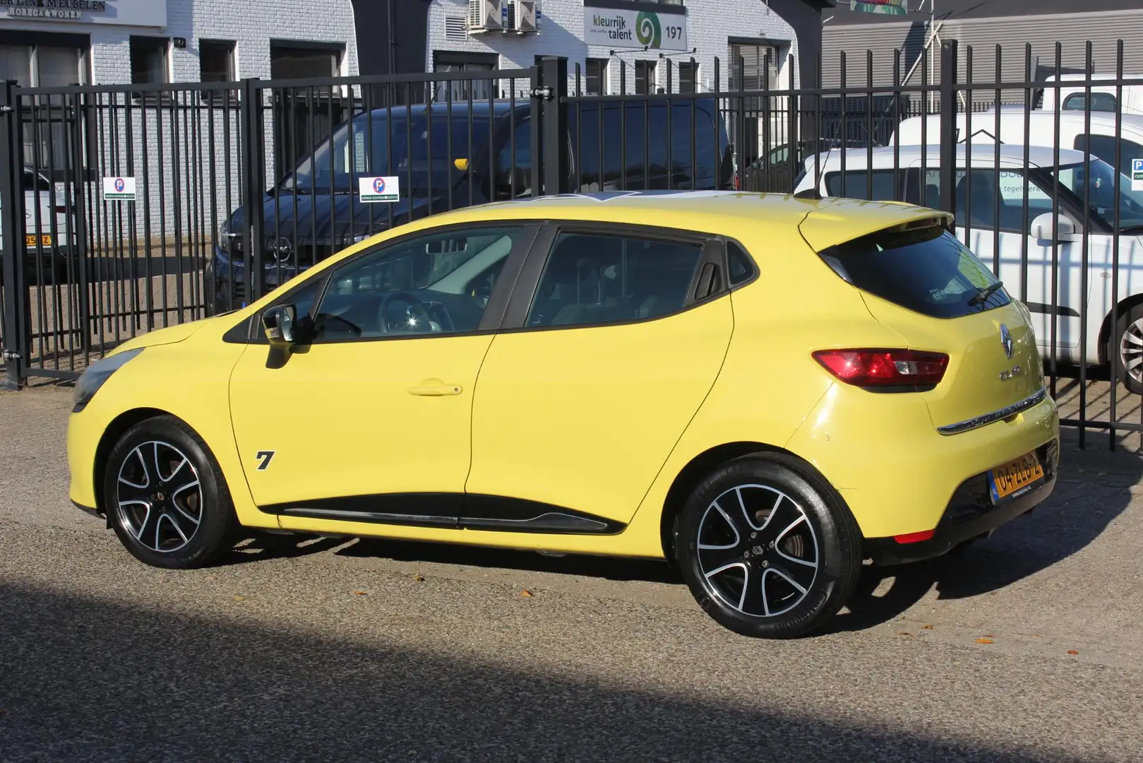 Renault Clio 0.9 TCe Navigatie, Airco! Geel - 2