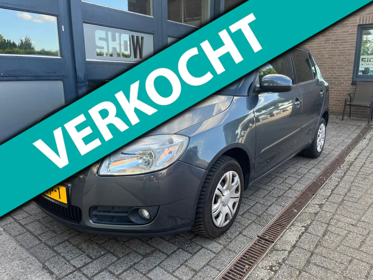 Skoda Fabia 1.4-16V Tour, 2e eigenaar Gris - 1