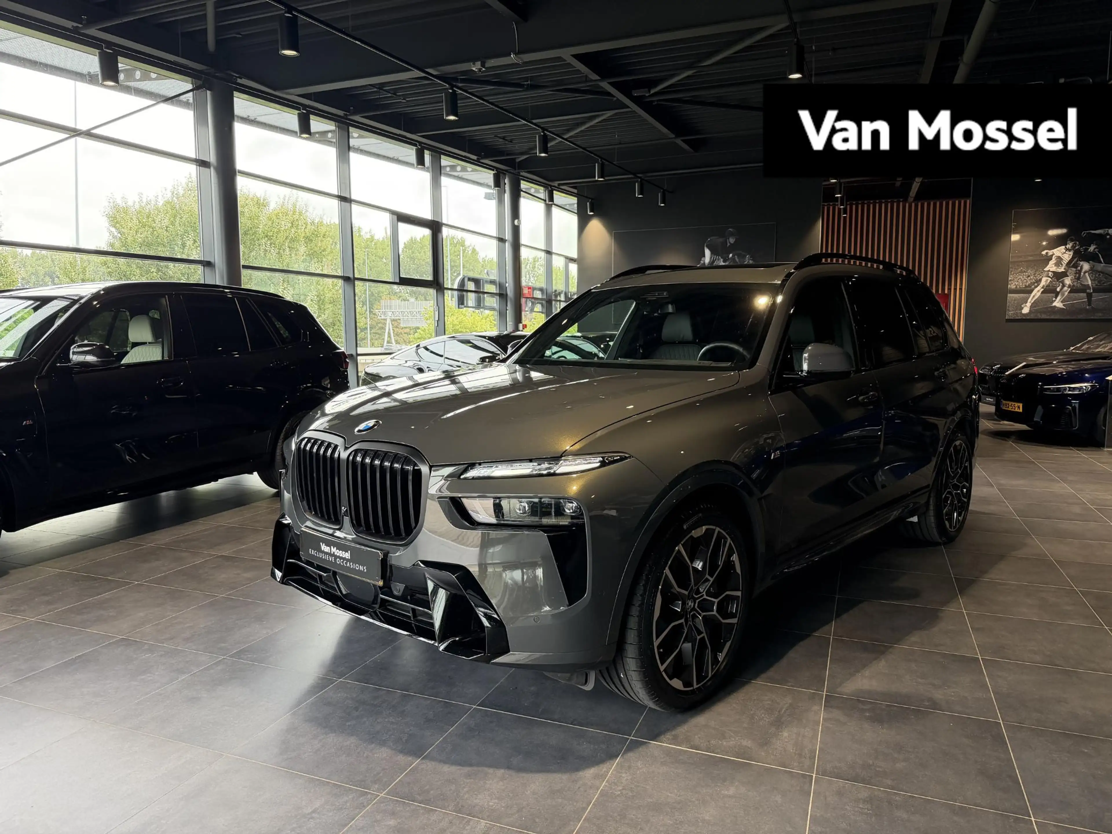 BMW X7 xDrive40i | M-SPORT | 22 INCH | SOFTCLOSE | INTEGR