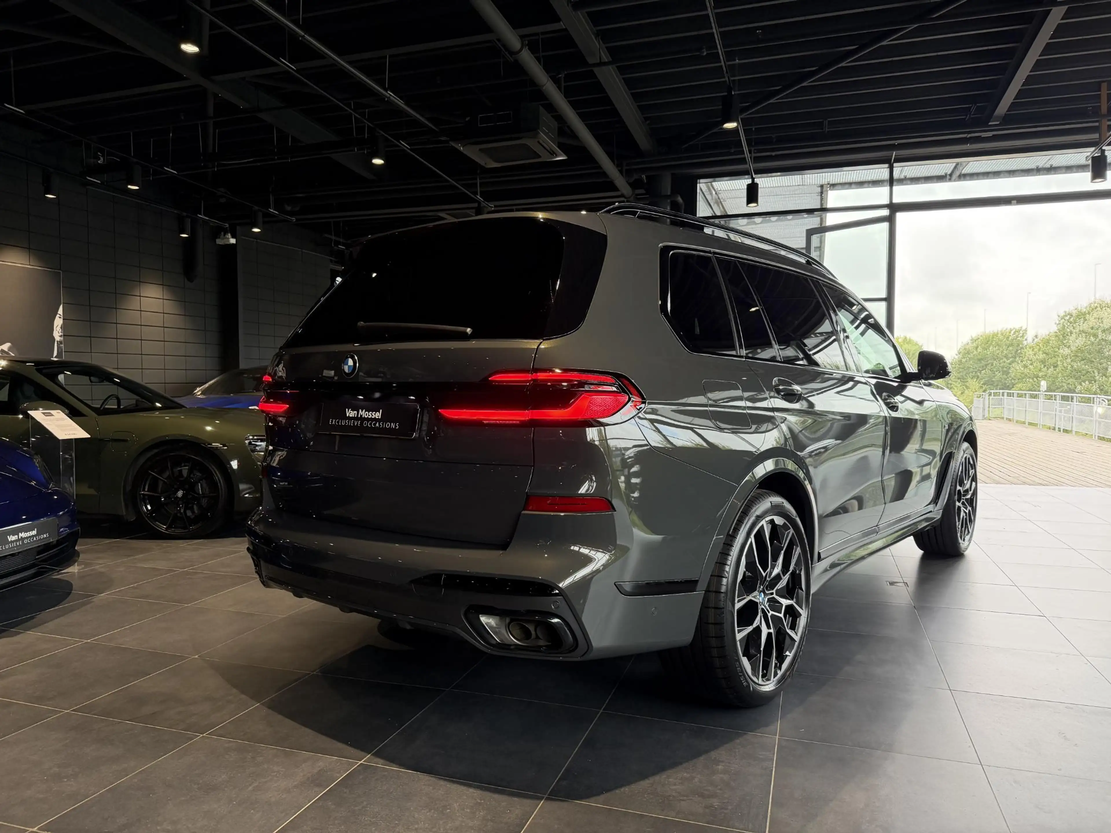 BMW X7 xDrive40i | M-SPORT | 22 INCH | SOFTCLOSE | INTEGR — photo 10