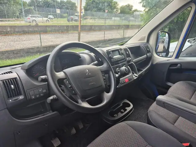 Fiat Ducato view 13