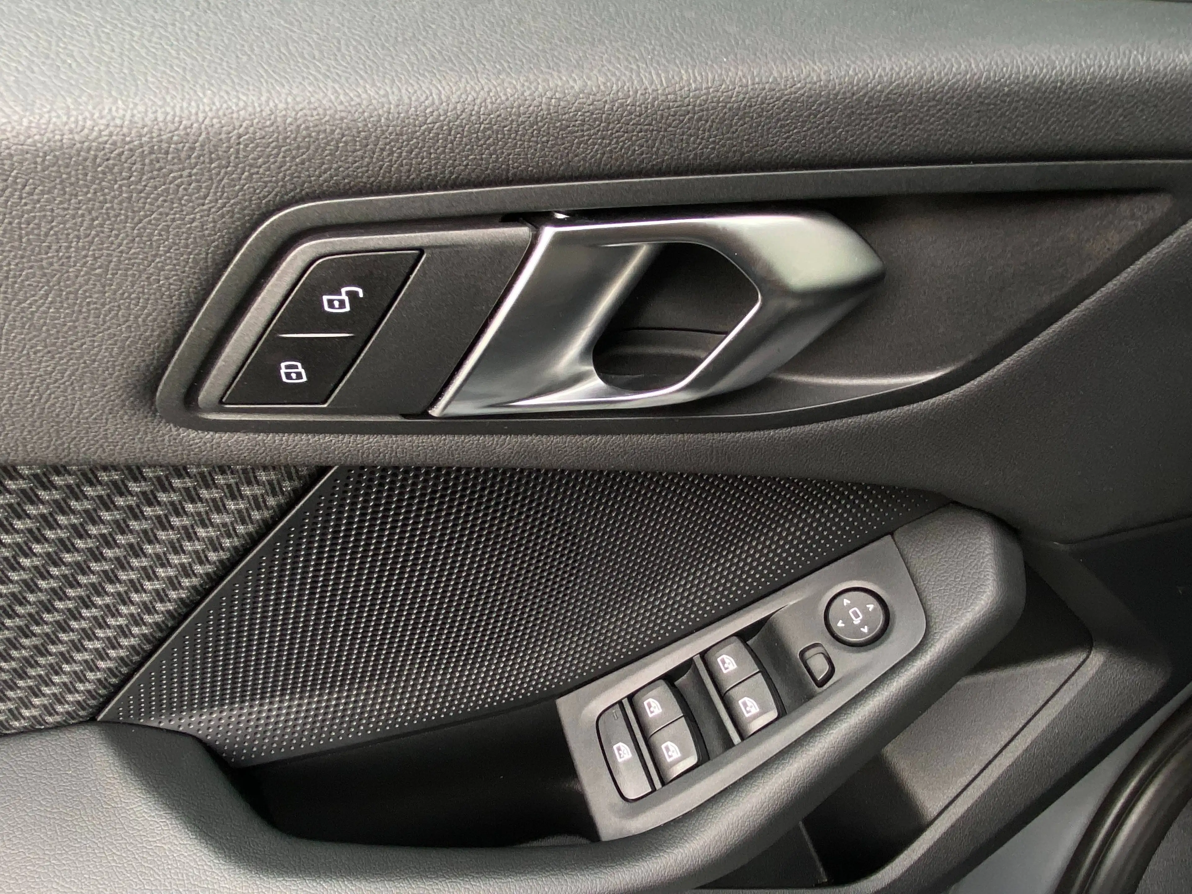 BMW 118 Live Cockpit,Apple carplay,Parkeerhulp met camera,LED koplampen — photo 8