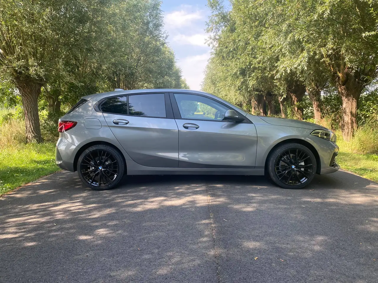 BMW 118 Live Cockpit,Apple carplay,Parkeerhulp met camera,LED koplampen, миниатюра 21