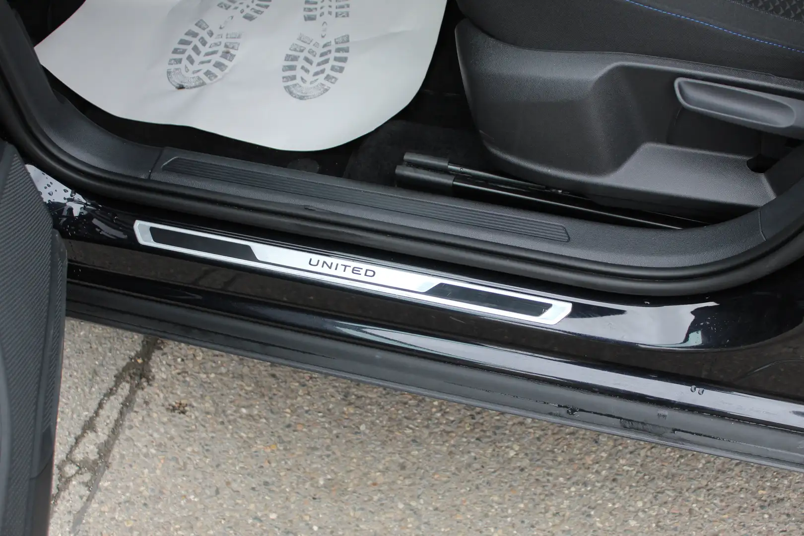 Volkswagen T-Cross United,DSG,Navi,PTS Schwarz - 2