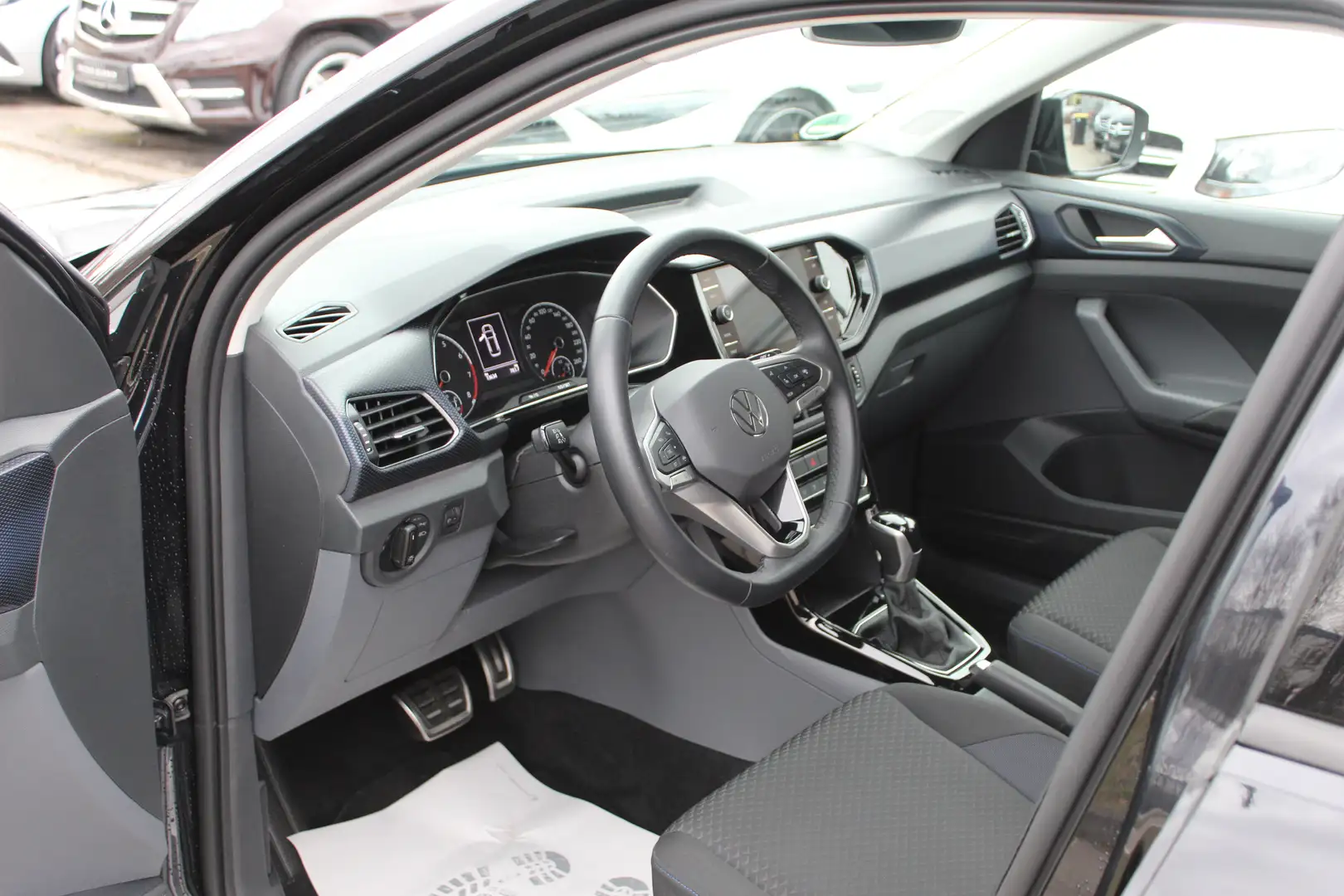 Volkswagen T-Cross United,DSG,Navi,PTS Schwarz - 1