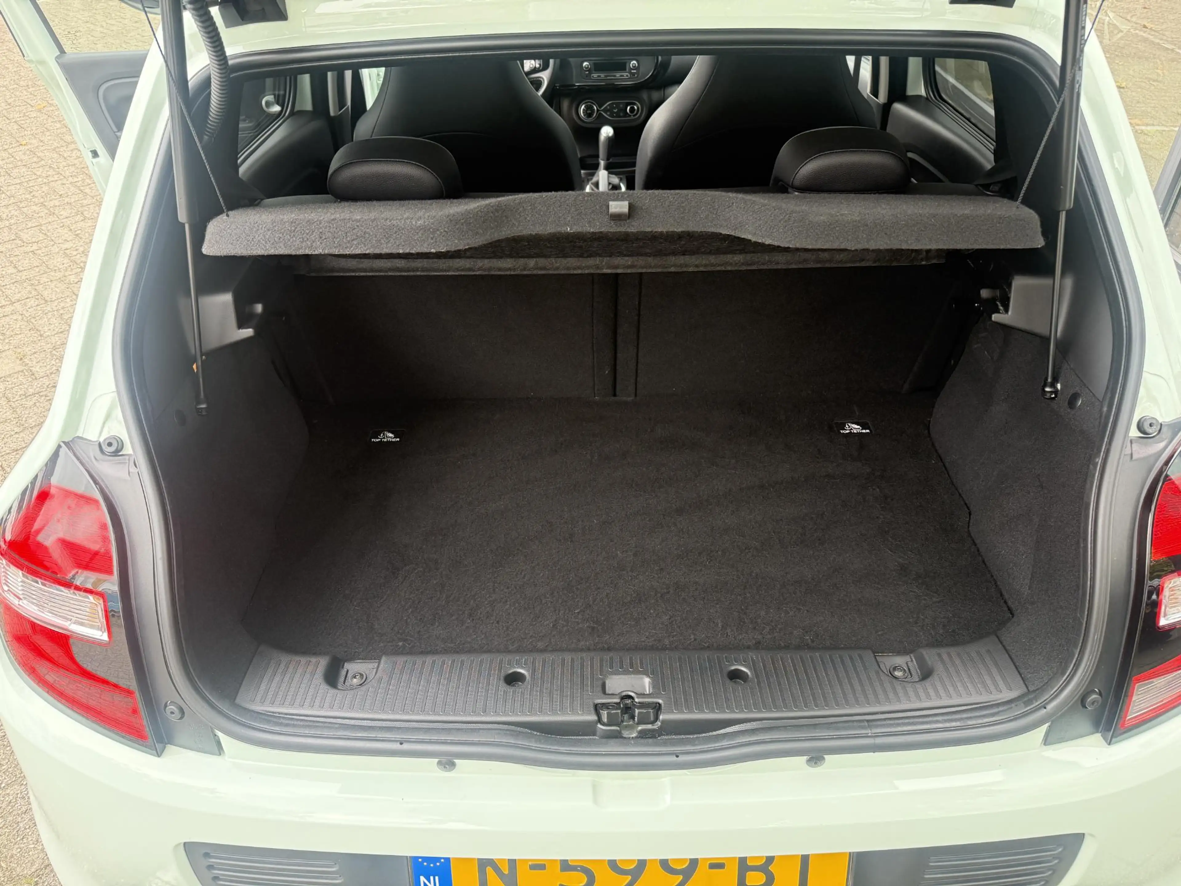 Renault Twingo 1.0 SCe Collection — photo 18