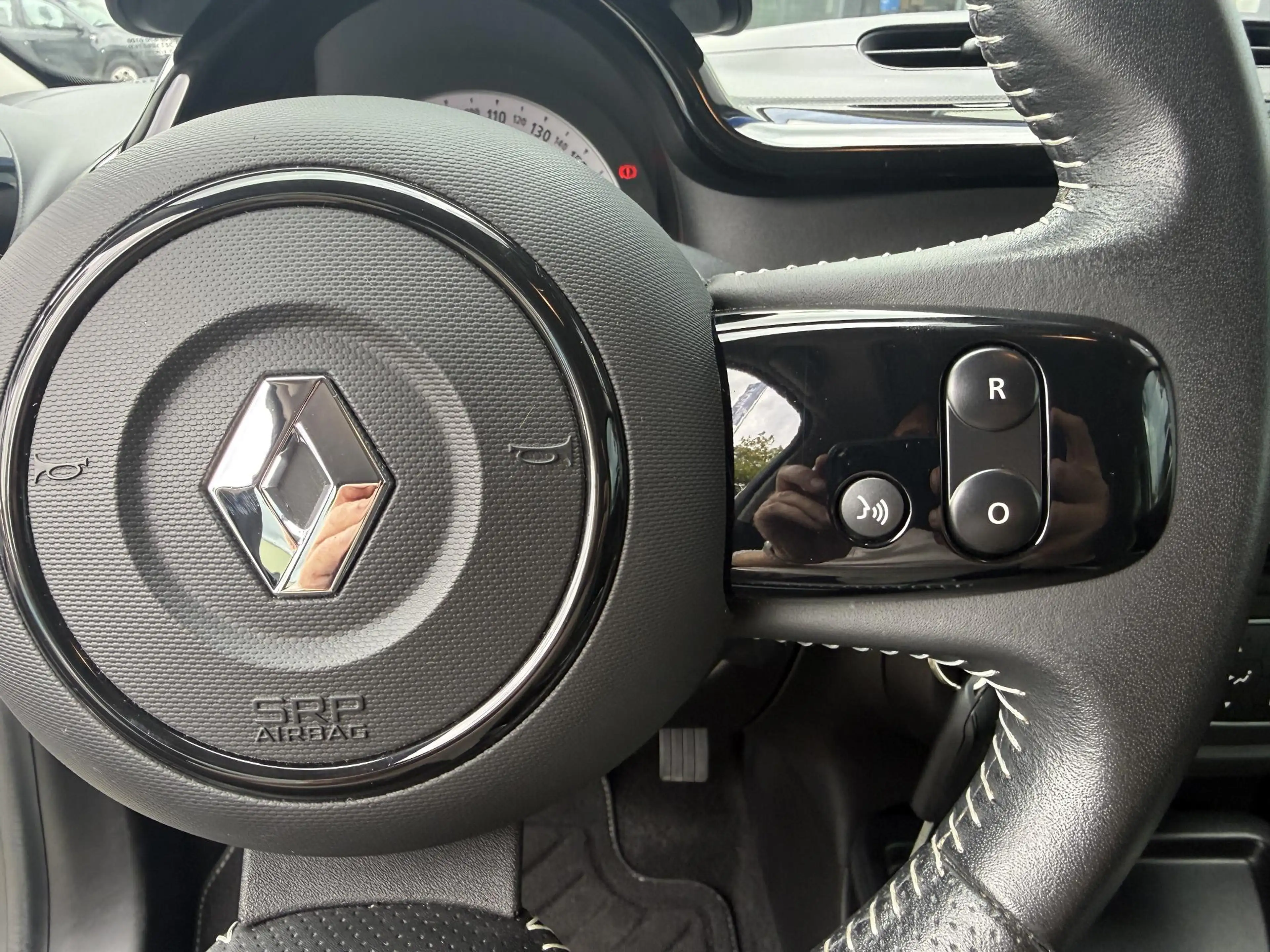 Renault Twingo 1.0 SCe Collection — photo 10