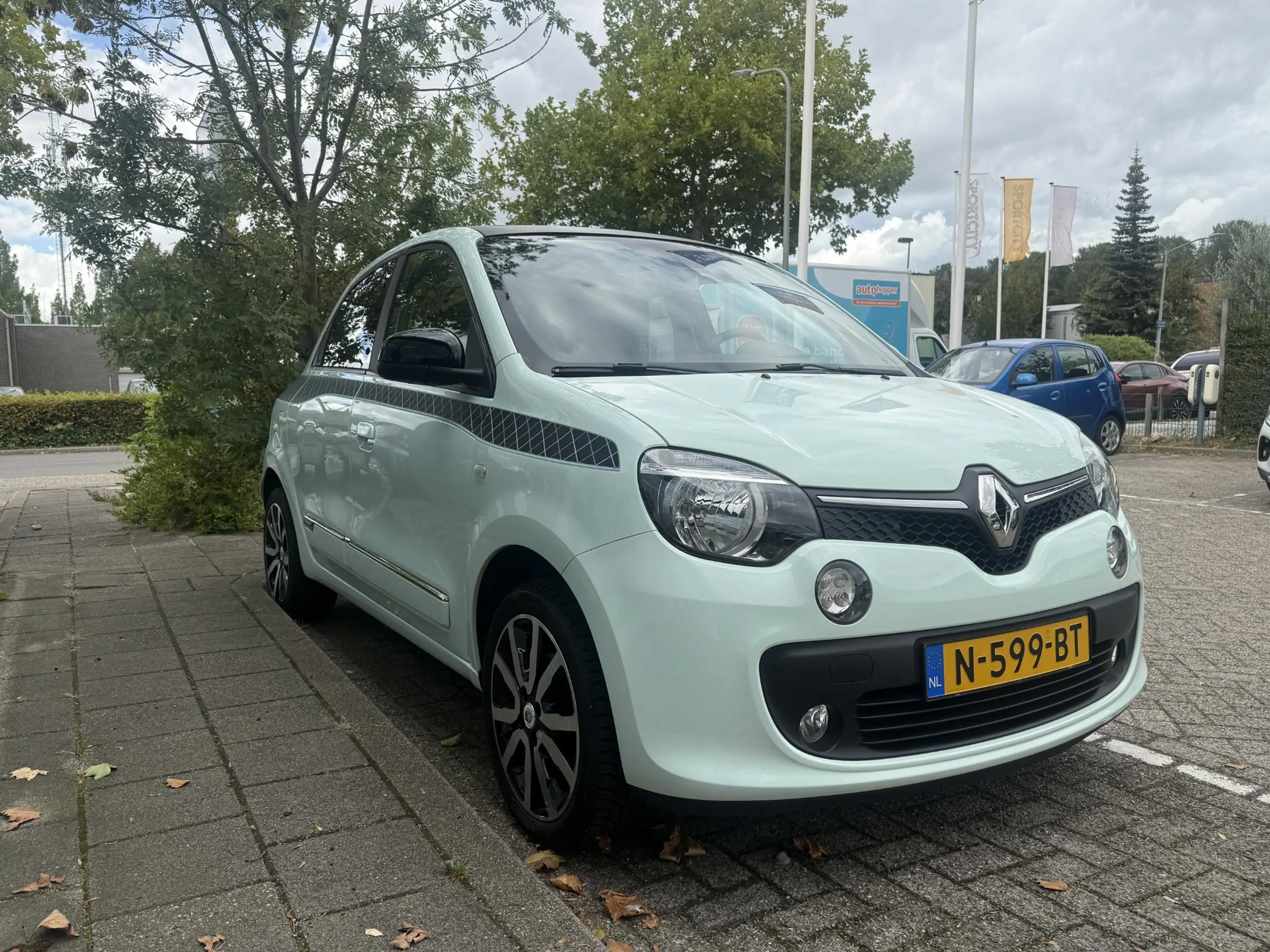 Renault Twingo 1.0 SCe Collection — photo 3